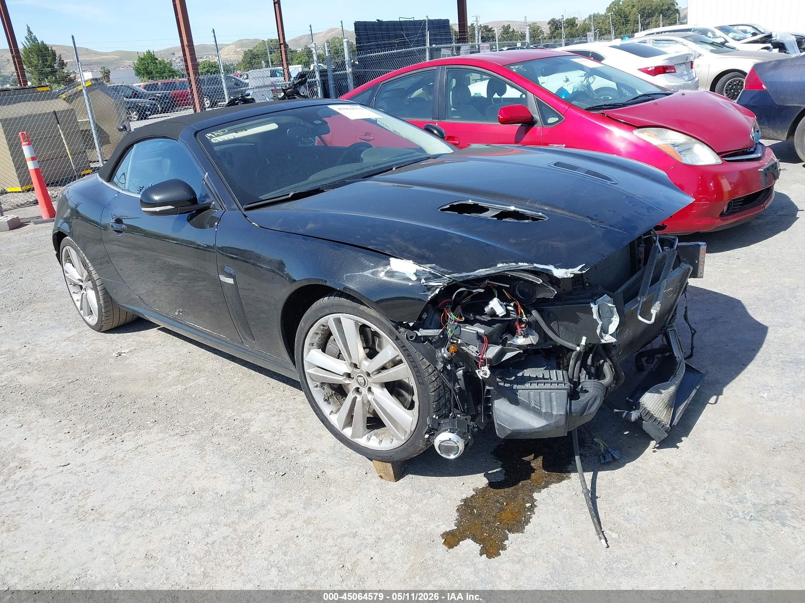 2011 Jaguar XK XKR, VIN SAJWA4EC6BMB42256 — Front end