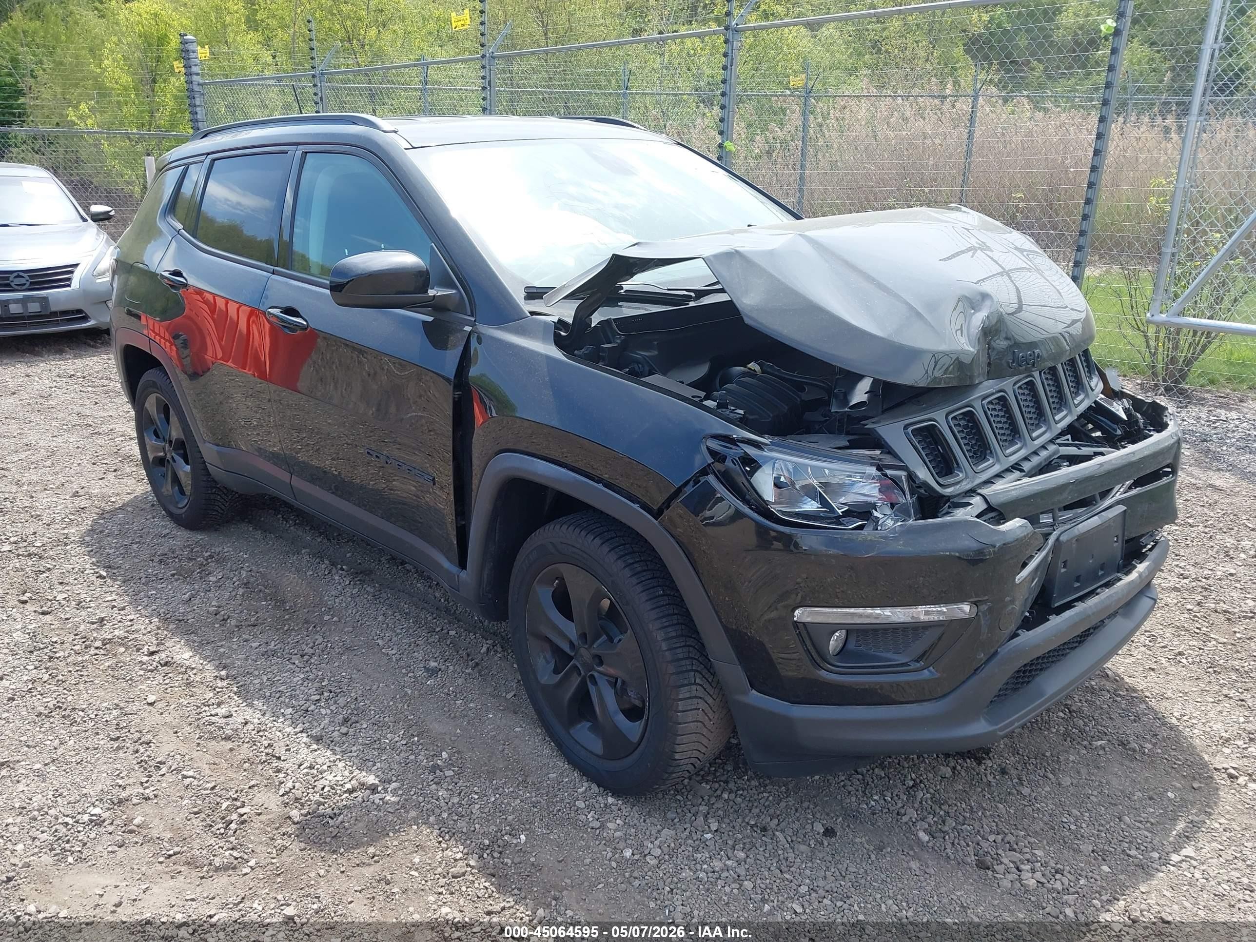 2020 Jeep Compass Latitude, VIN 3C4NJDBB0LT137391 — Front end