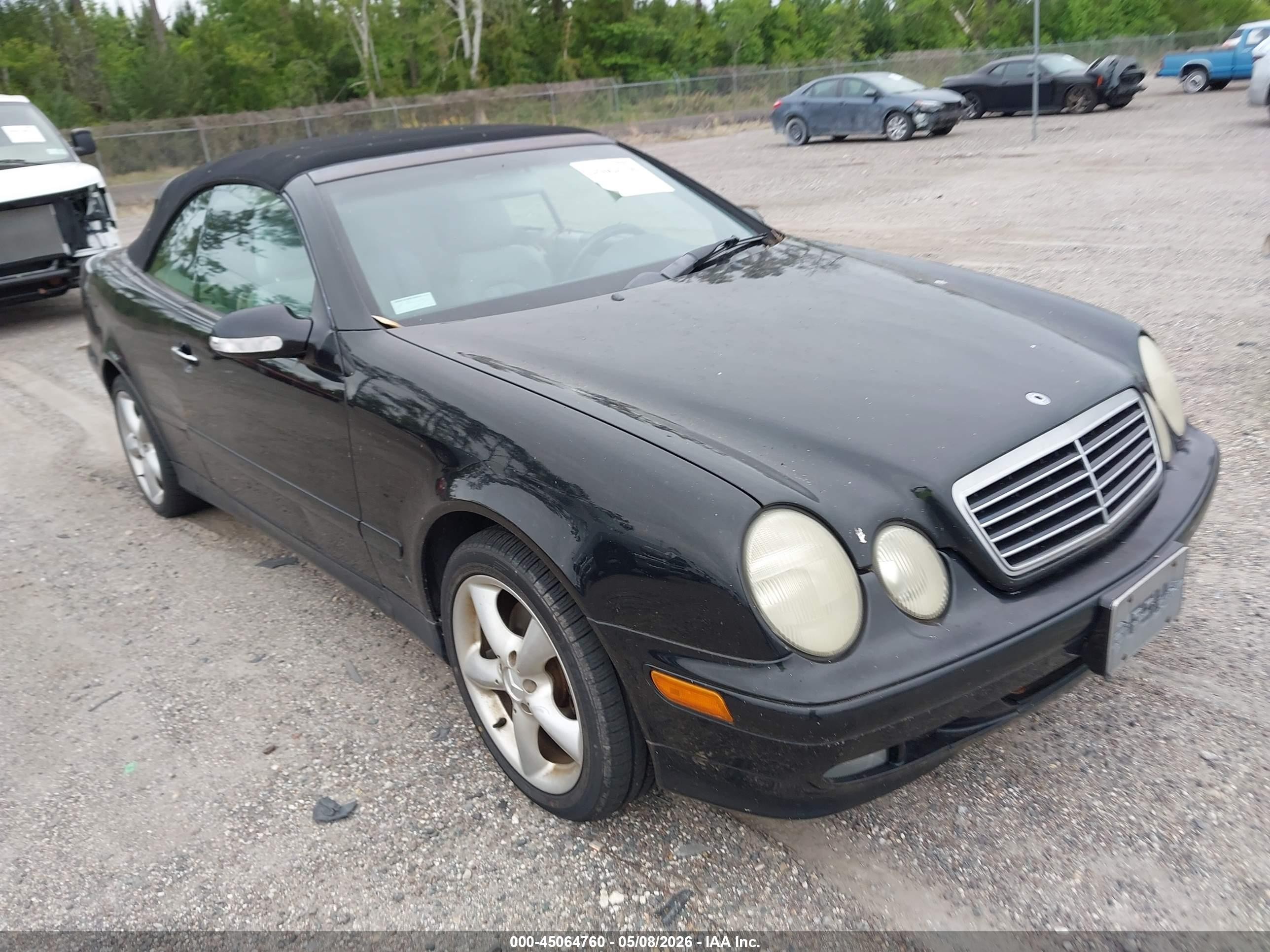 2000 Mercedes-Benz CLK 320/430, VIN WDBLK65G2YT046244 — Normal wear