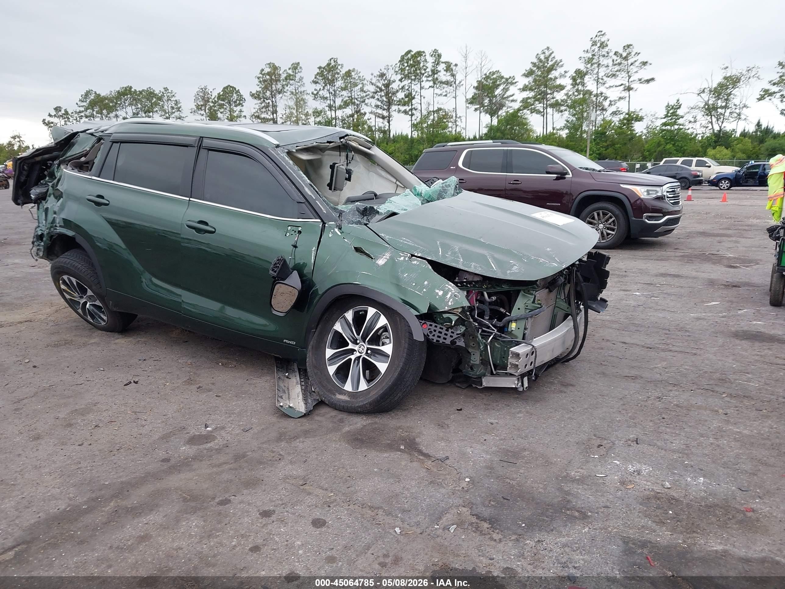 2025 Toyota Highlander Hybrid XLE Nightshade, VIN 5TDKBRCH3SS649848 — Rollover