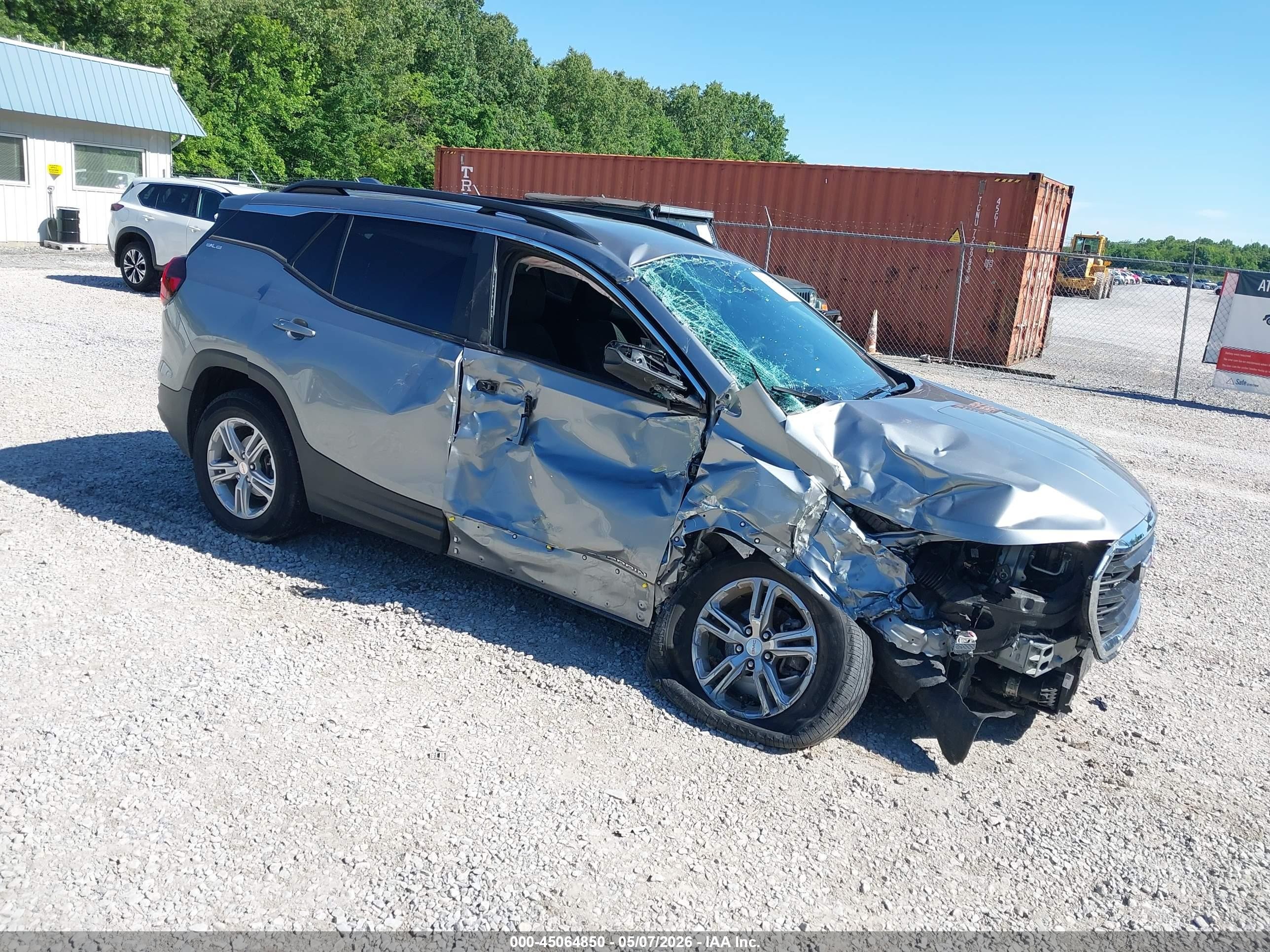 2023 GMC Terrain SLE, VIN 3GKALMEGXPL217548 — Front end