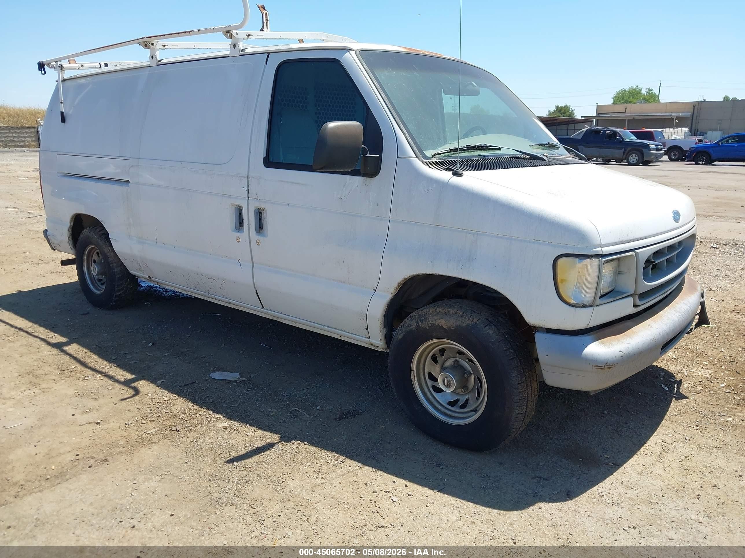 1998 Ford Econoline Cargo, VIN 1FTRE1426WHA20760 — Normal wear