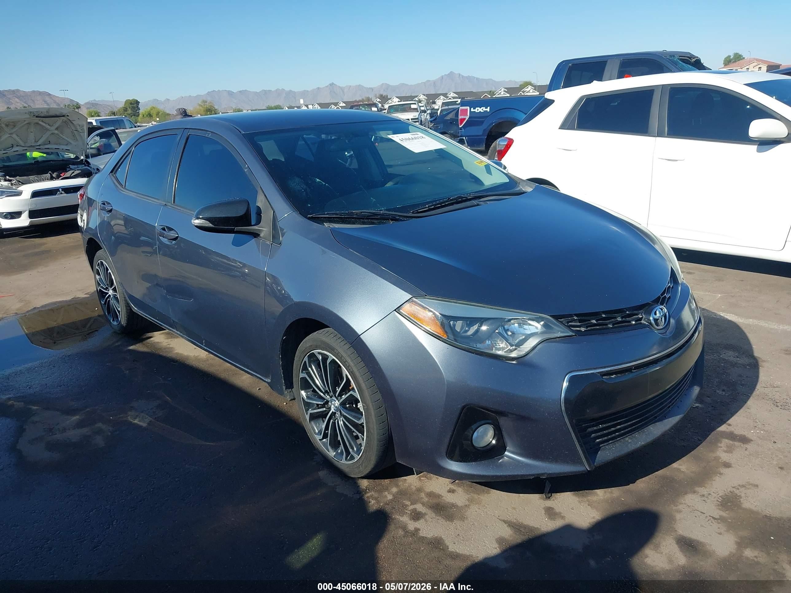 2014 Toyota Corolla LE, VIN 2T1BURHE4EC113013 — Side