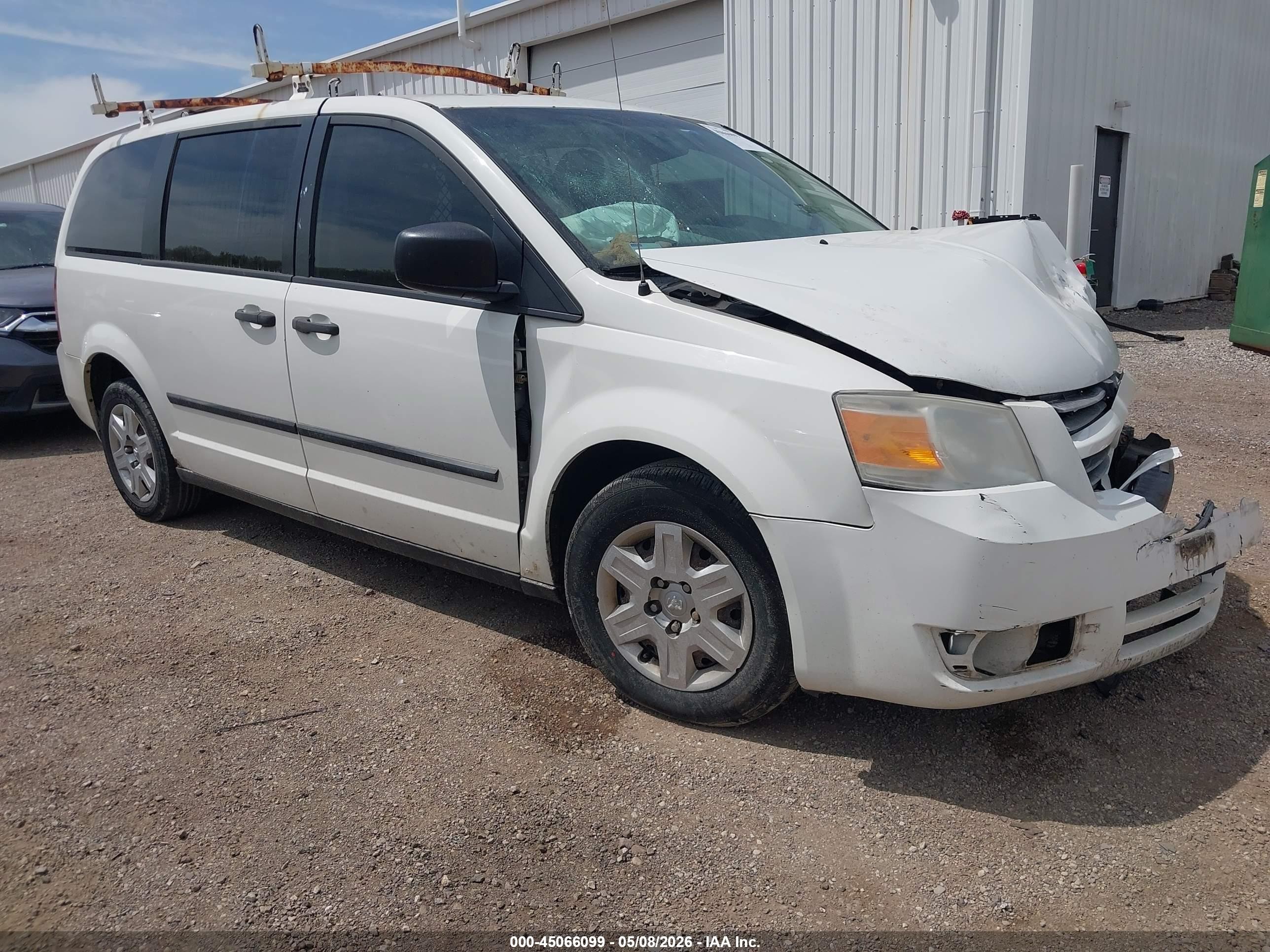 2008 Dodge Grand Caravan Cargo, VIN 1D8HN11H18B155284 — Front end