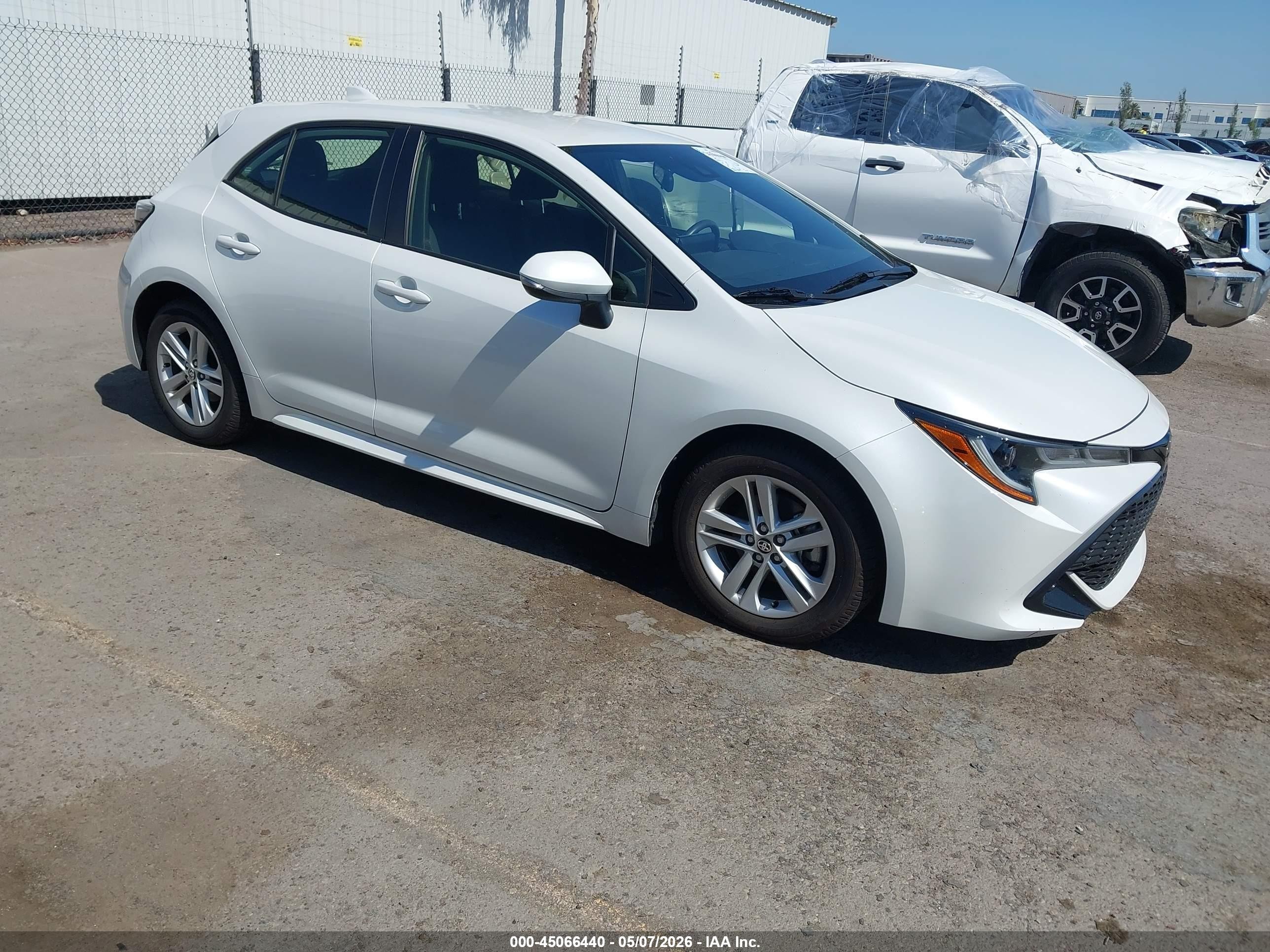 2021 Toyota Corolla SE, VIN JTND4MBE6M3122898 — Rear end