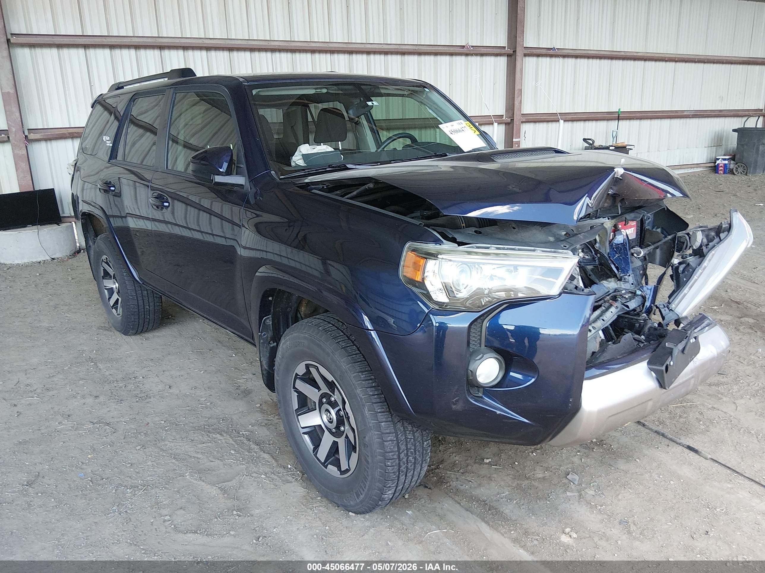 2019 Toyota 4Runner Limited Nightshade, VIN JTEBU5JR3K5678413 — Front end