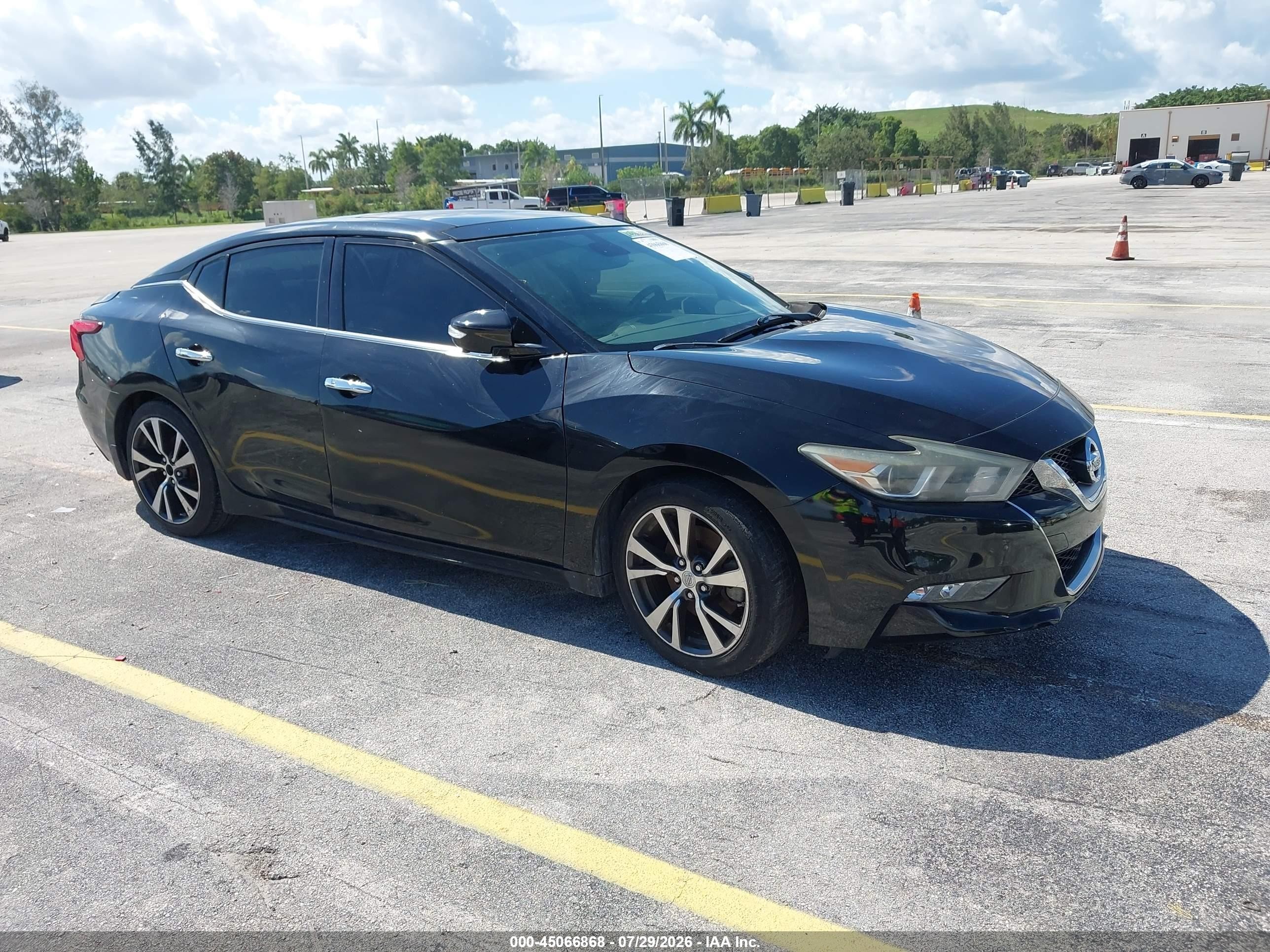 2017 Nissan Maxima Platinum, VIN 1N4AA6AP4HC366172 — Обычный износ