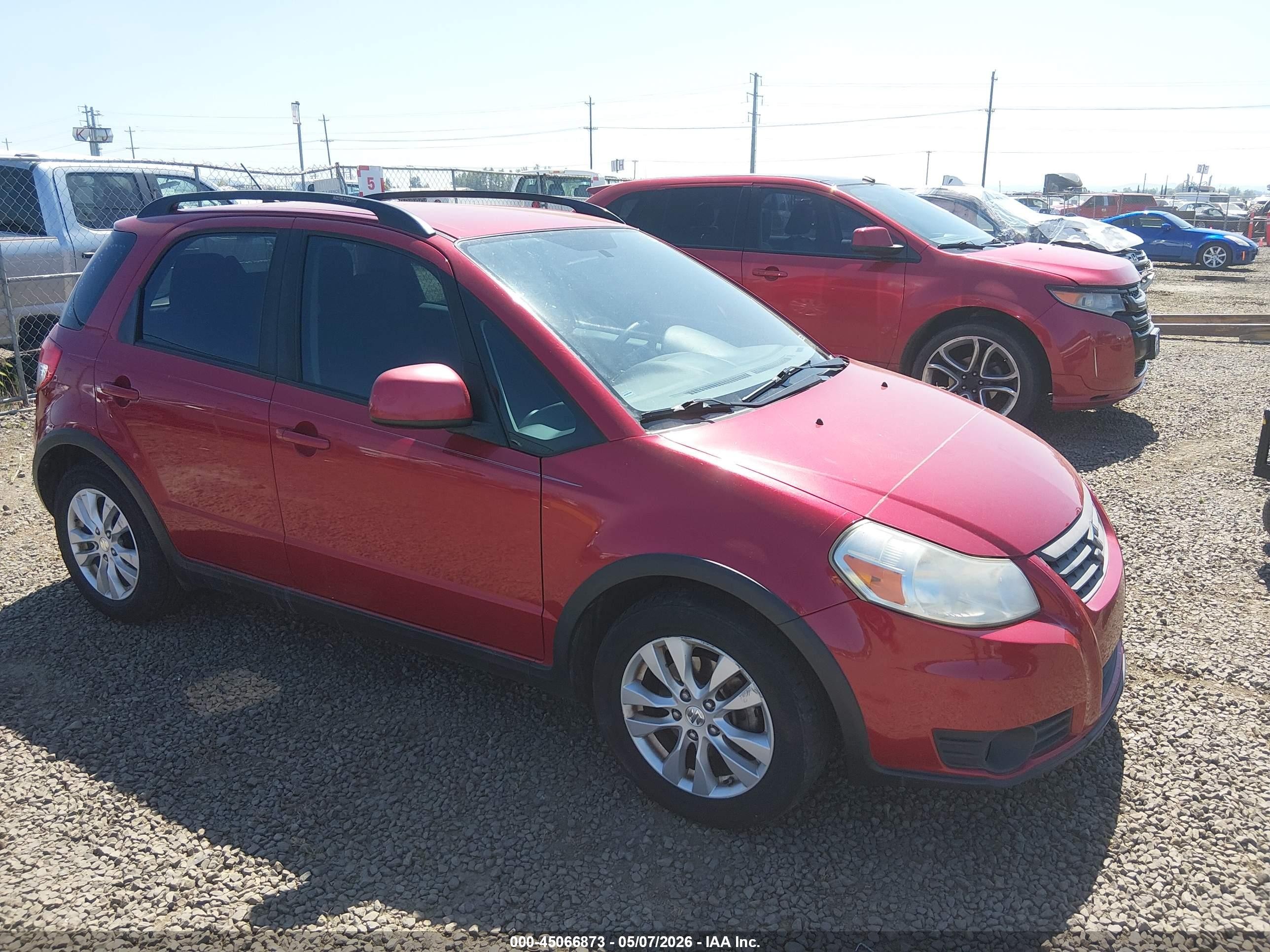2013 Suzuki SX4 Crossover, VIN JS2YB5A31D6100362 — Side