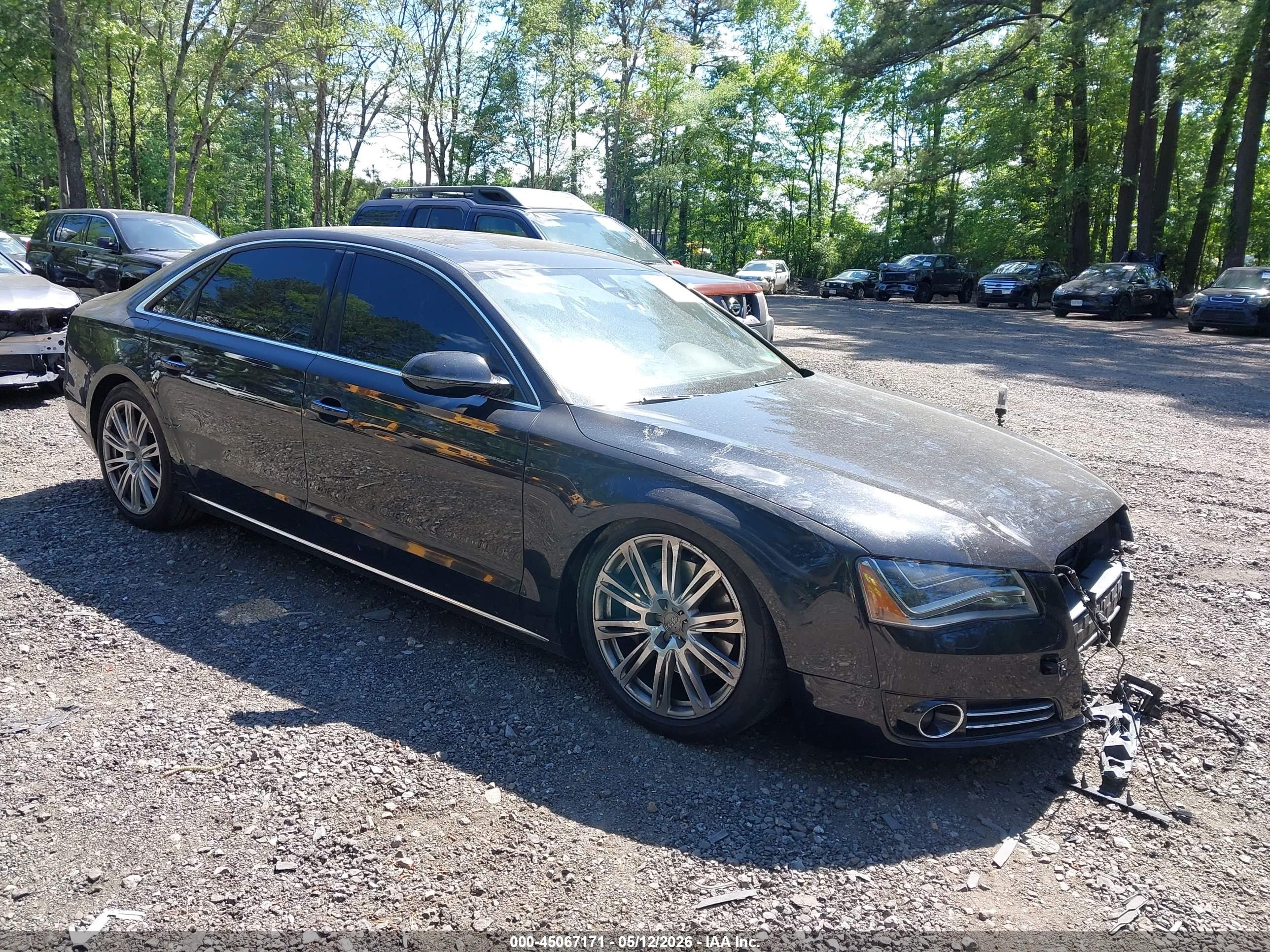 2014 Audi A8 3.0T, VIN WAURGAFD9EN004168 — Перед