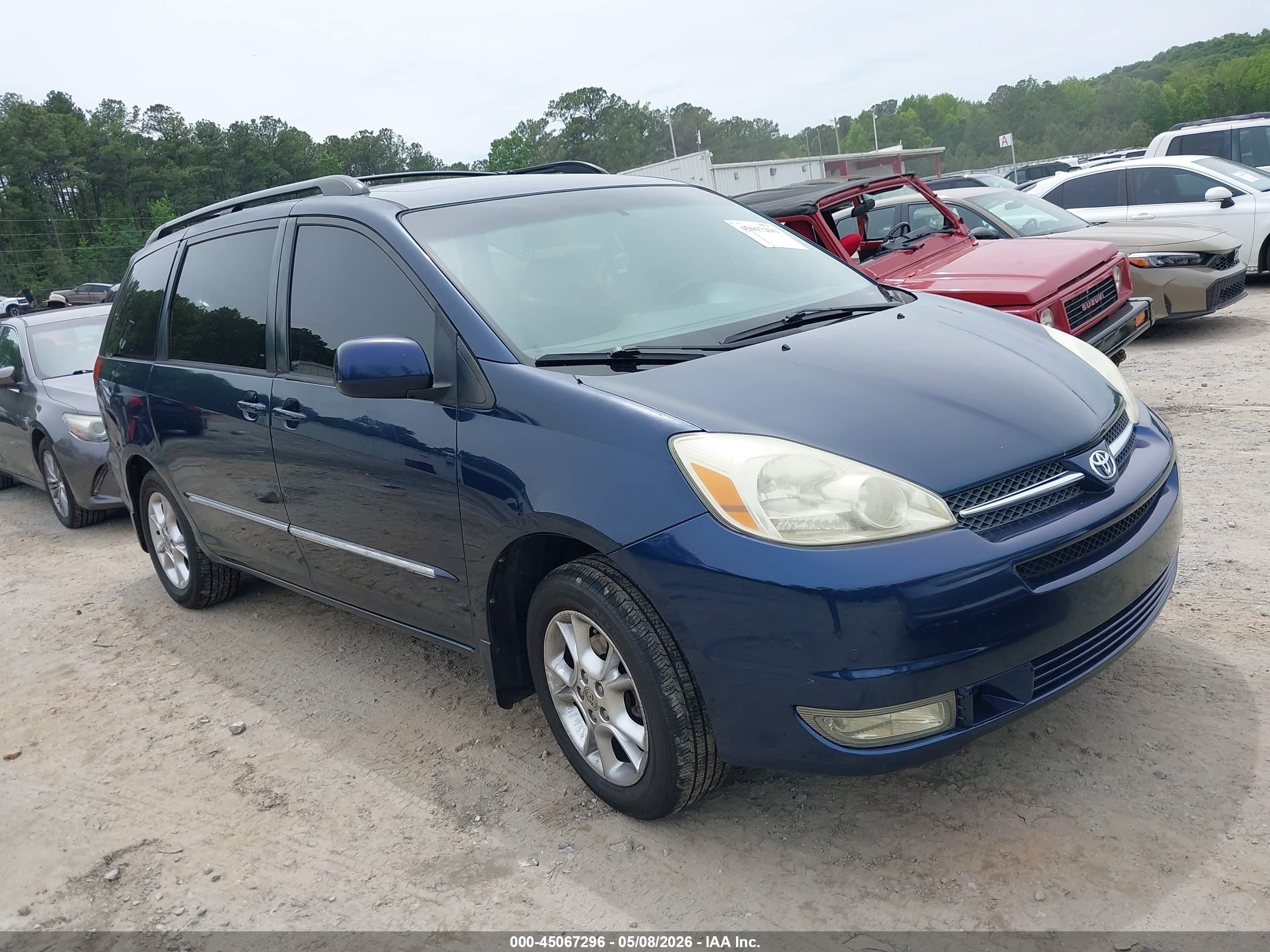 2004 Toyota Sienna XLE Limited, VIN 5TDZA22C34S202227 — Normal wear
