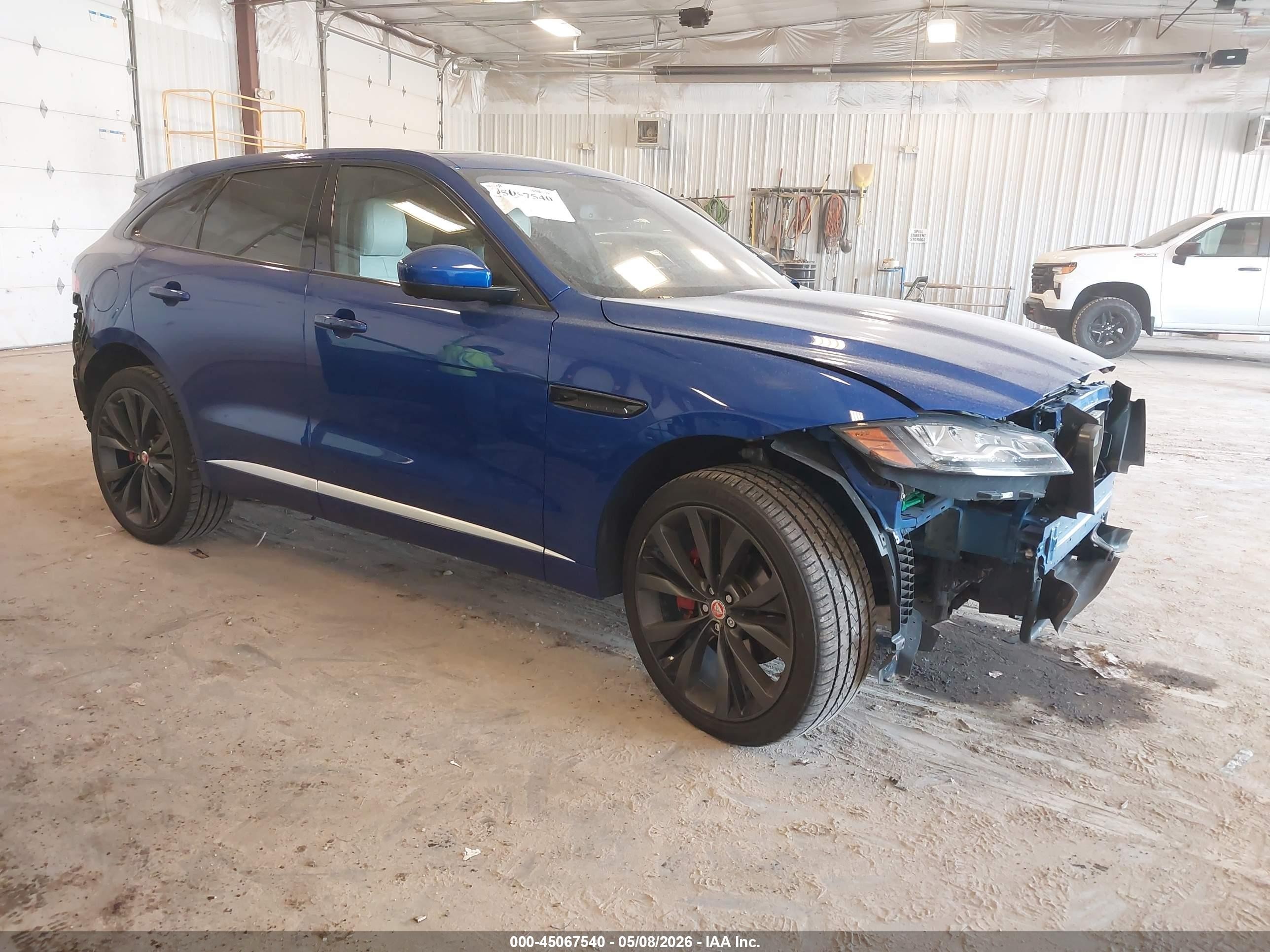 2017 Jaguar F-Pace First Edition, VIN SADCP2BV0HA050436 — По всему кузову