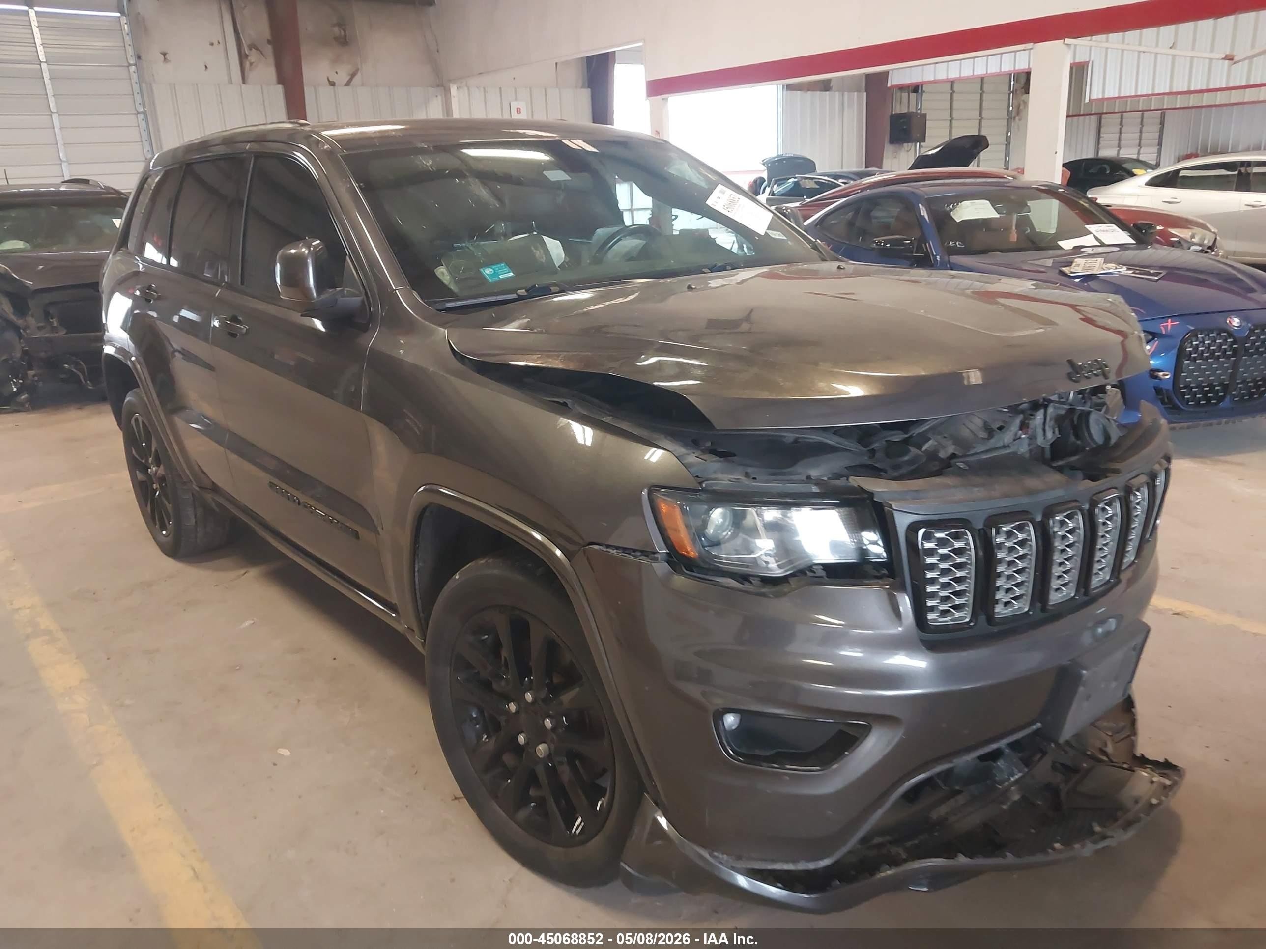 2021 Jeep Grand Cherokee Laredo X, VIN 1C4RJFAG4MC795805 — Front end