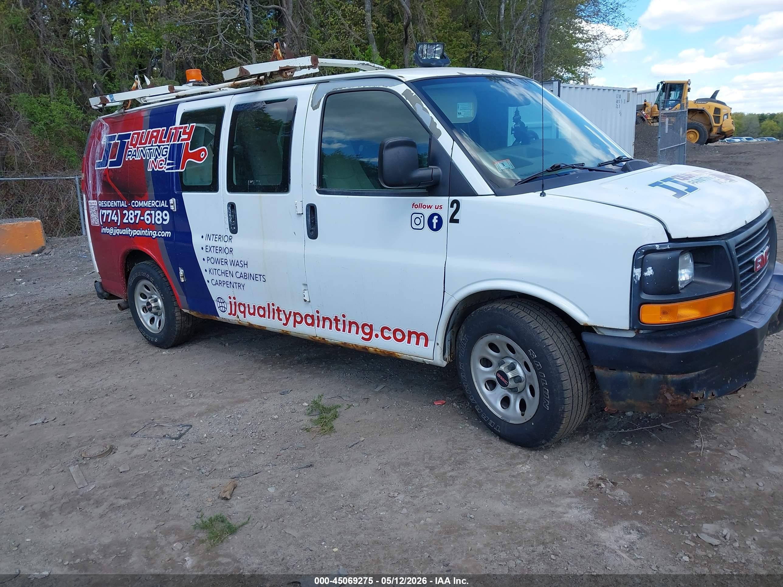 2010 GMC Savana, VIN 1GTUHAD48A1142346 — Rear end