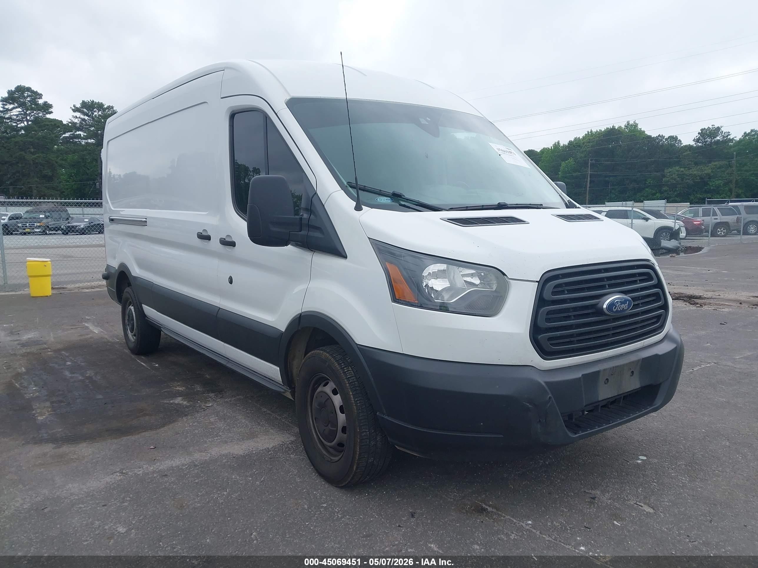 2019 Ford Transit, VIN 1FTYR2CMXKKB11522 — Фото с аукциона
