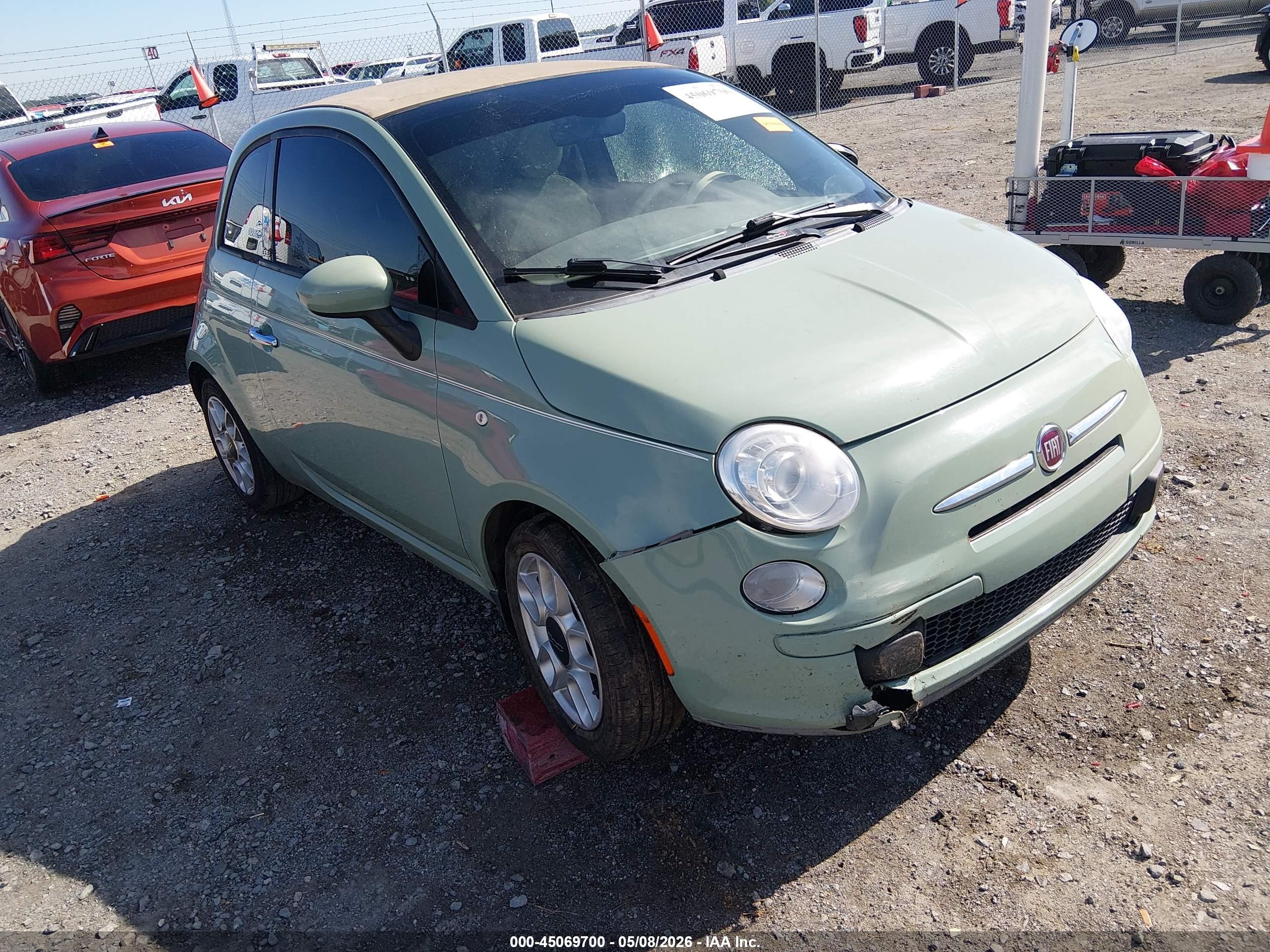 2015 FIAT 500 Pop, VIN 3C3CFFDR7FT707197 — Side