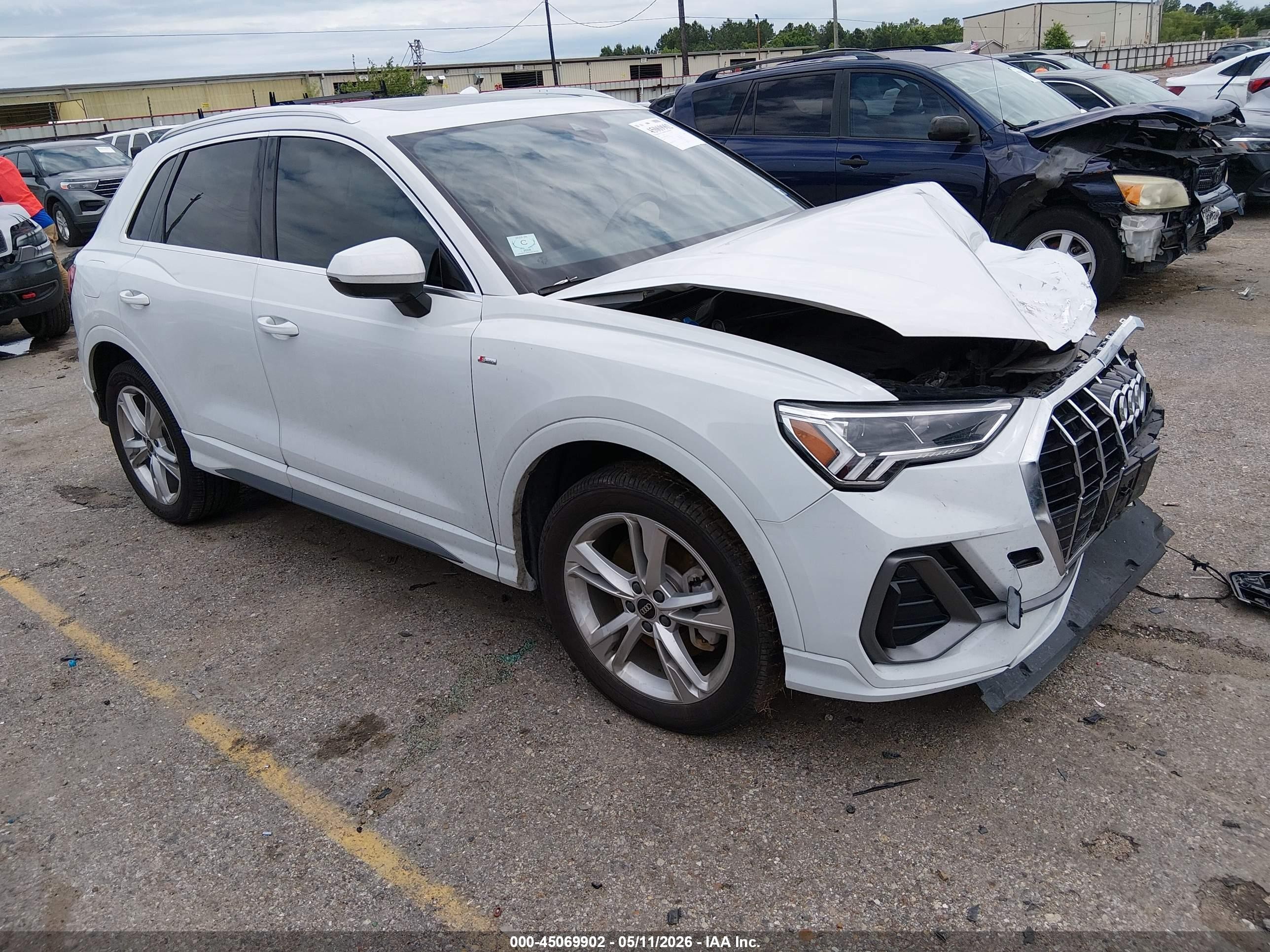 2023 Audi Q3 S line Premium Plus, VIN WA1EECF39P1109016 — Перед