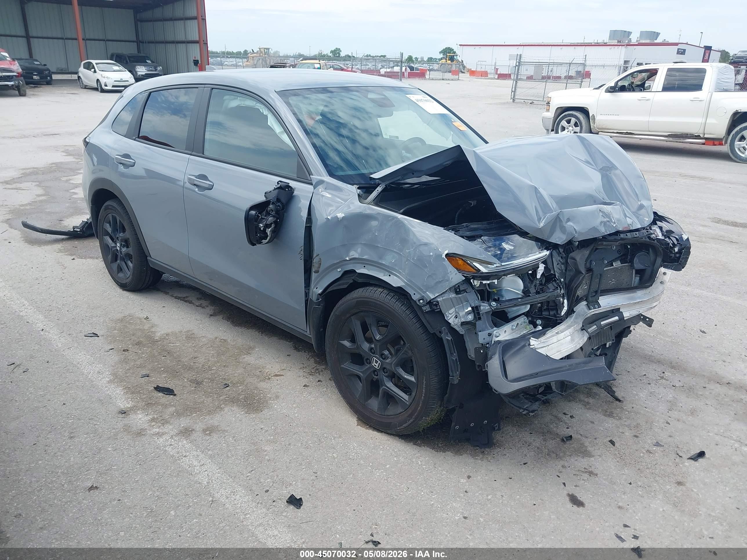 2024 Honda HR-V Sport, VIN 3CZRZ2H5XRM733623 — Front end