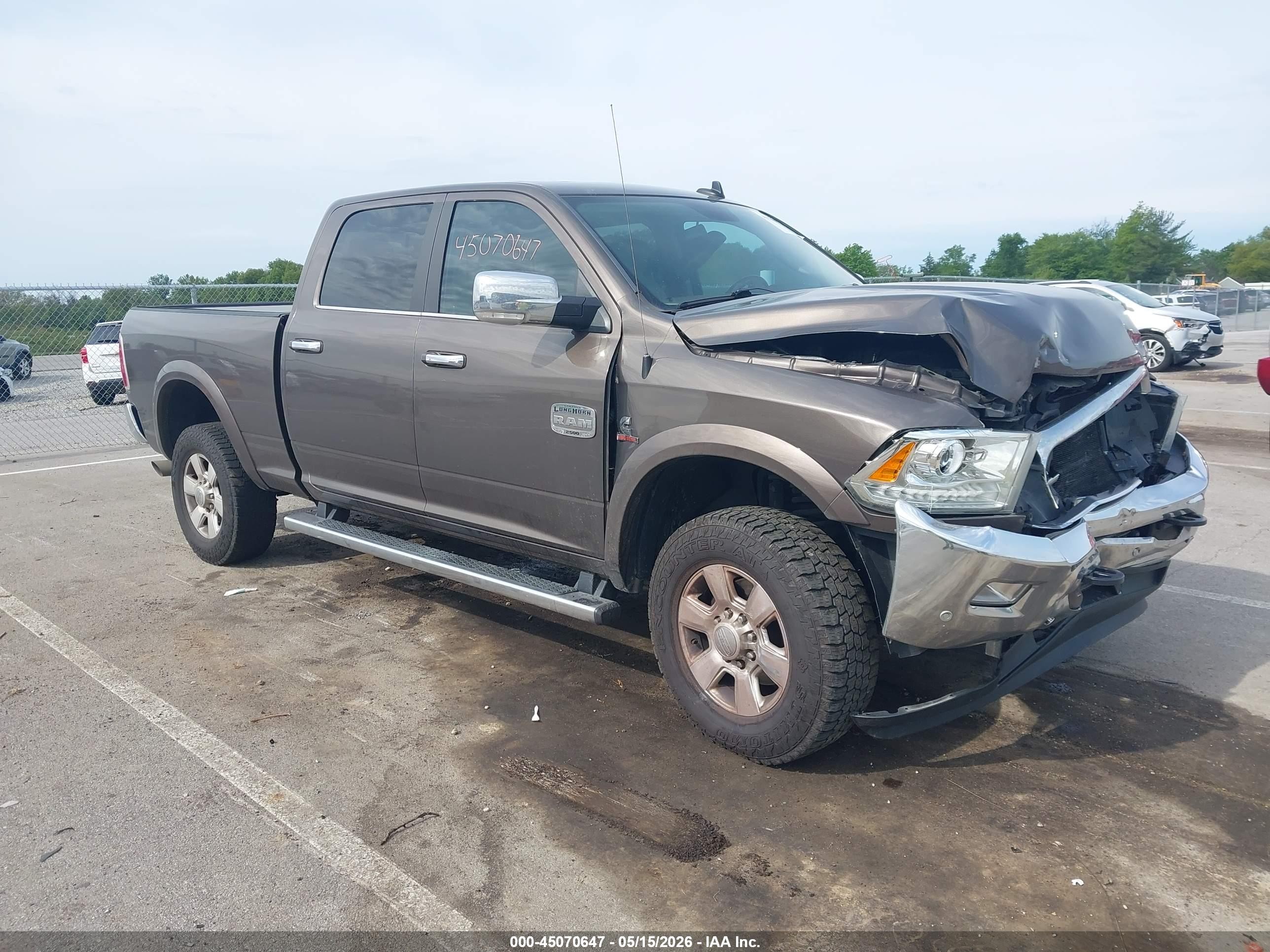 2018 Ram 2500 Limited, VIN 3C6UR5GL0JG121202 — Front end