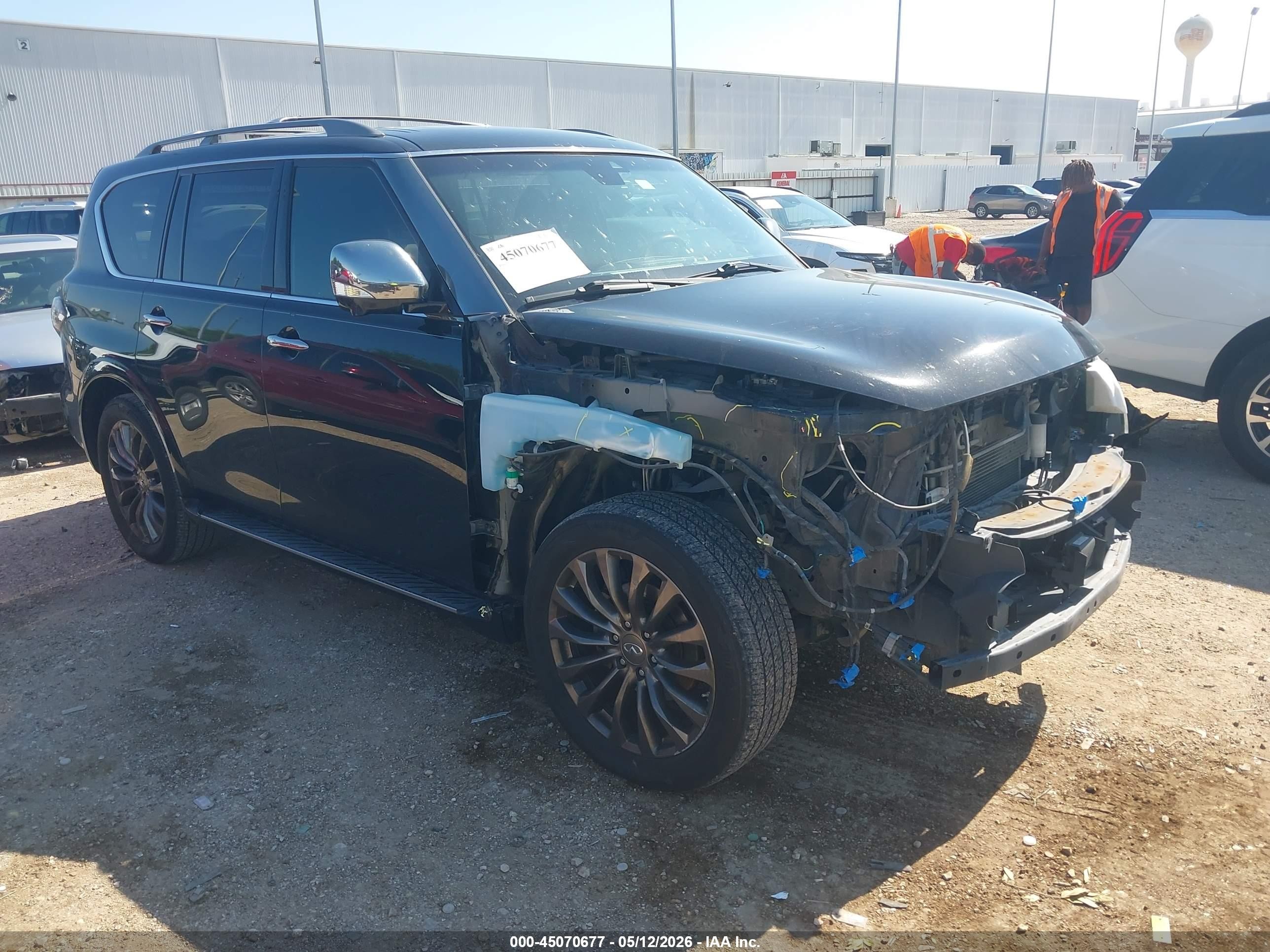 2017 Infiniti QX80, VIN JN8AZ2NEXH9157329 — Front end