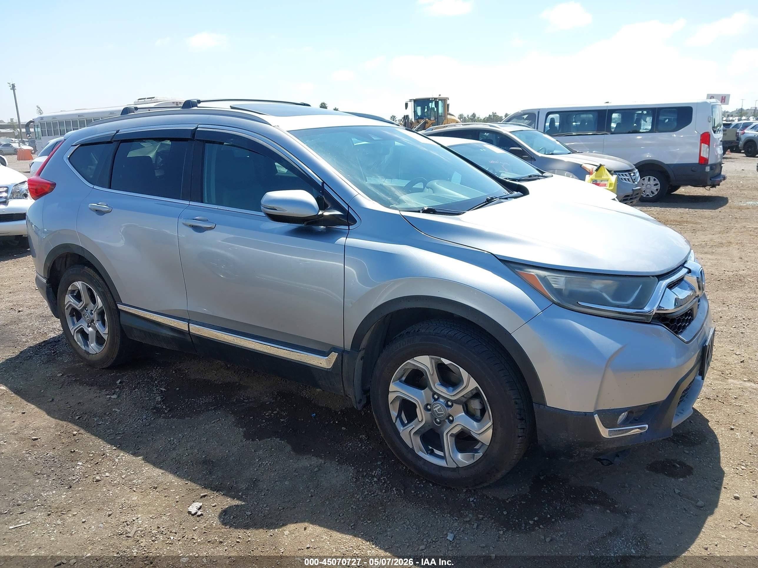 2018 Honda CR-V EX-L, VIN 2HKRW2H82JH639027 — Not stated