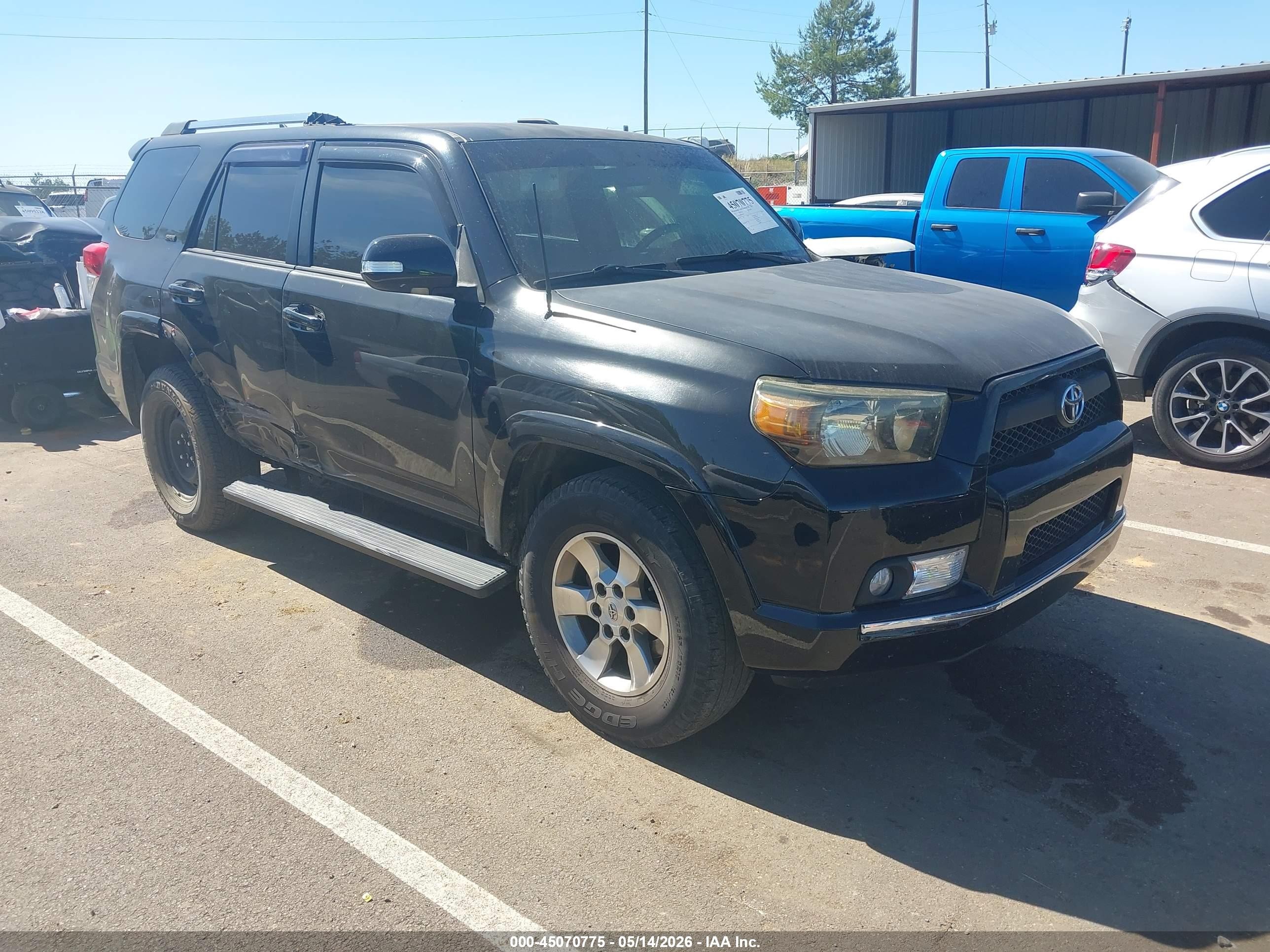 2013 Toyota 4Runner SR5, VIN JTEZU5JR3D5056511 — Side