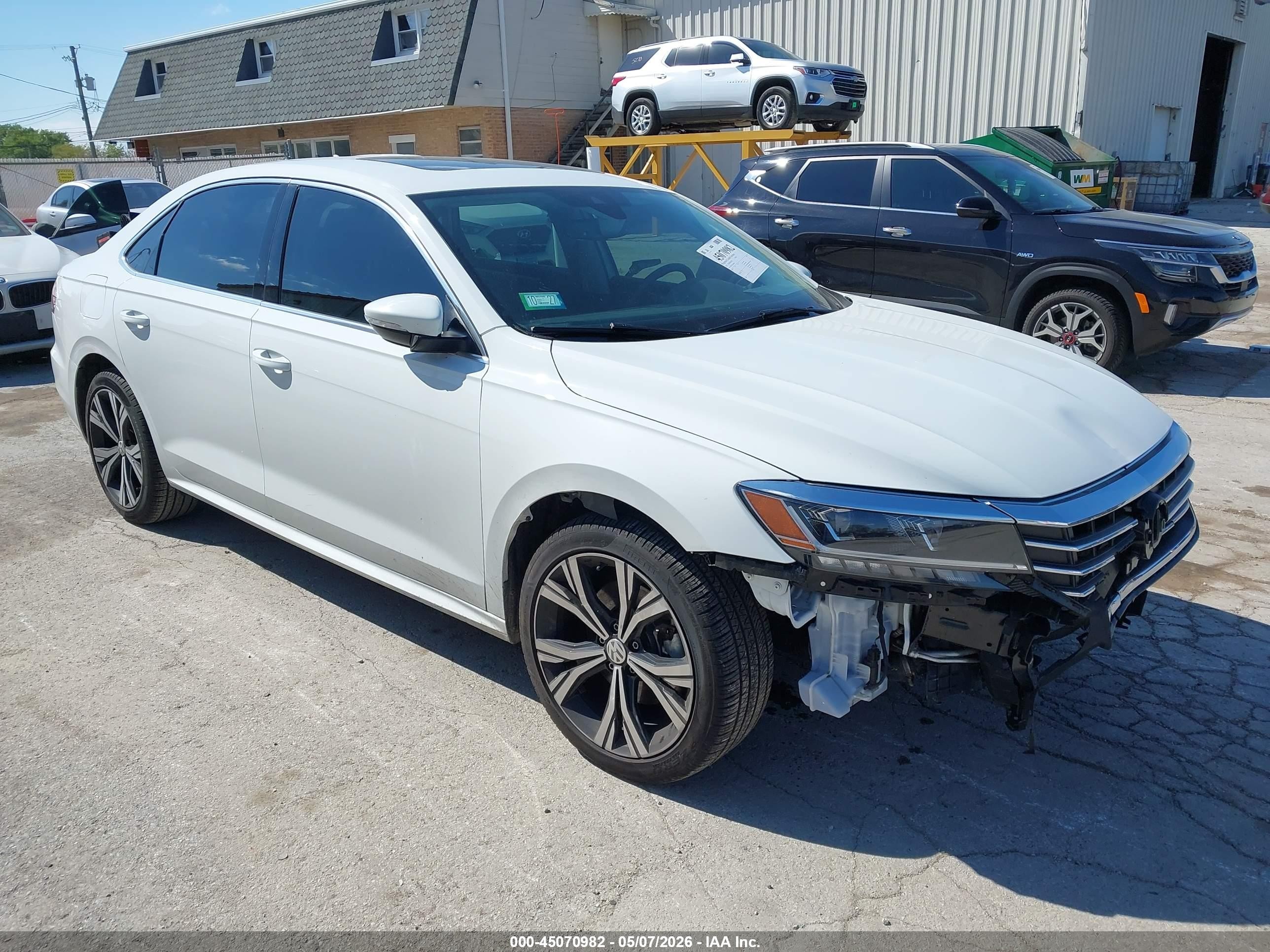 2022 Volkswagen Passat SE, VIN 1VWSA7A37NC004945 — Frame damage