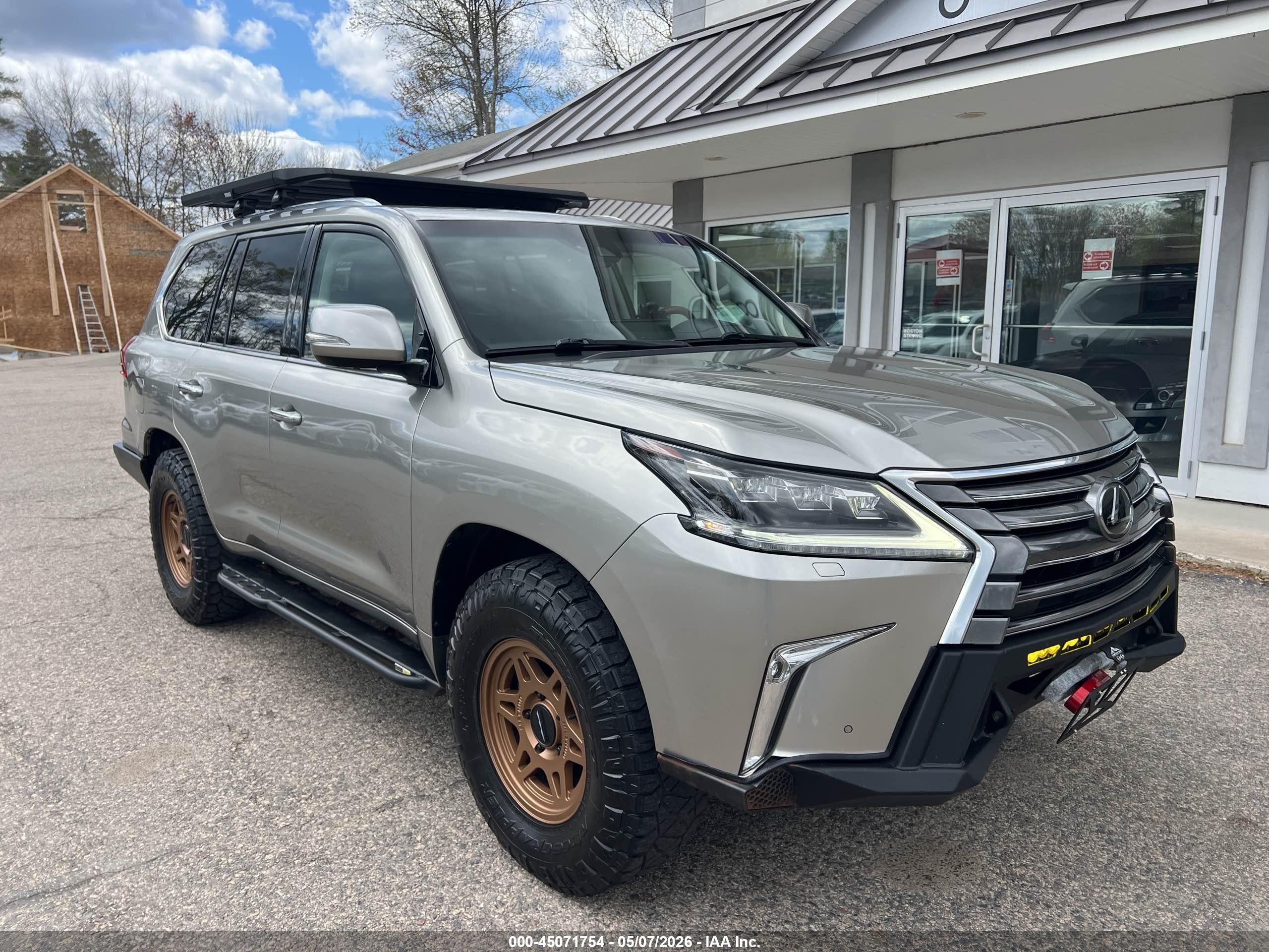 2019 Lexus LX 570, VIN JTJHY7AX1K4294856 — Обычный износ