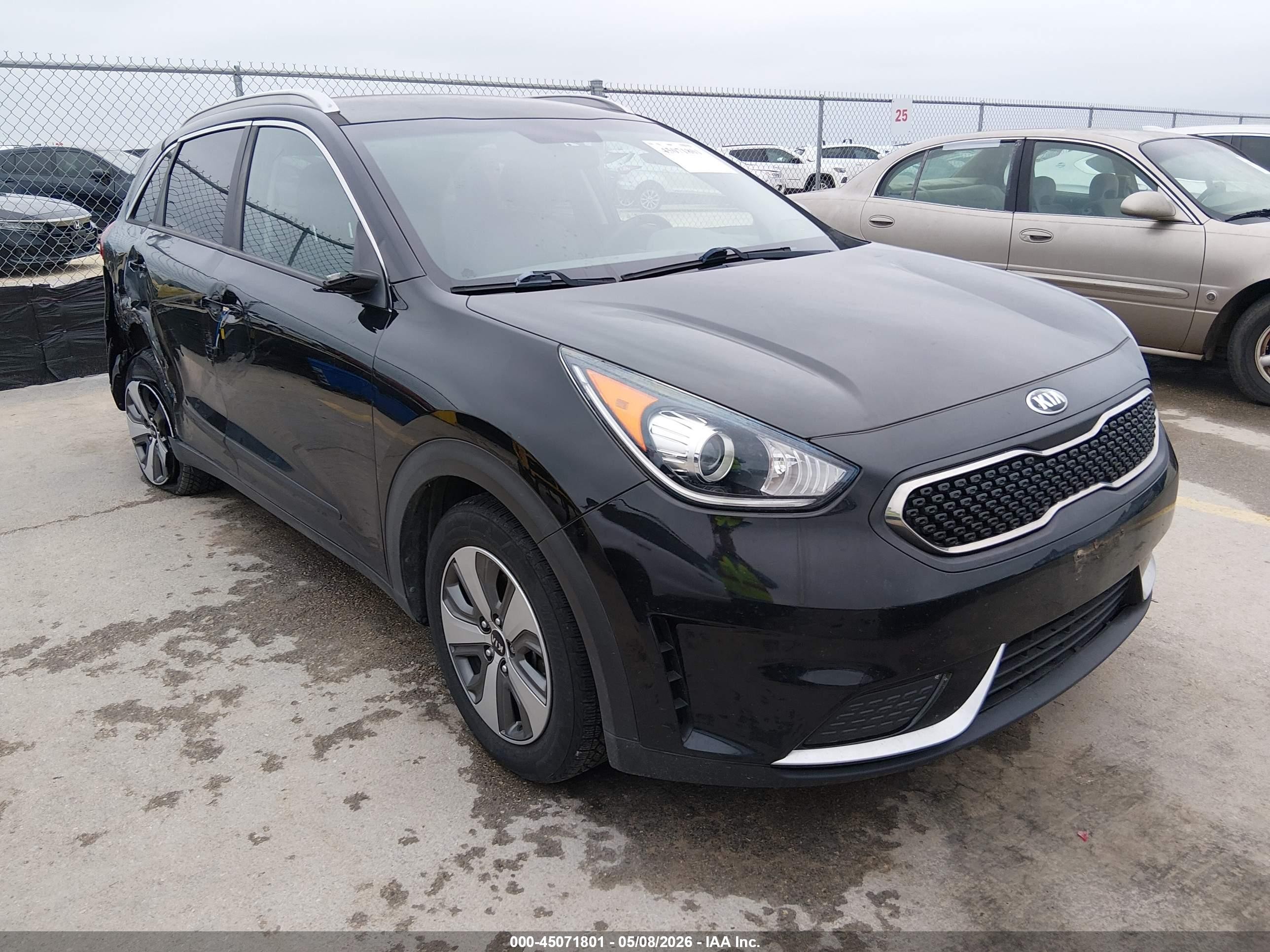 2019 Kia Niro LX, VIN KNDCB3LCXK5249328 — Side