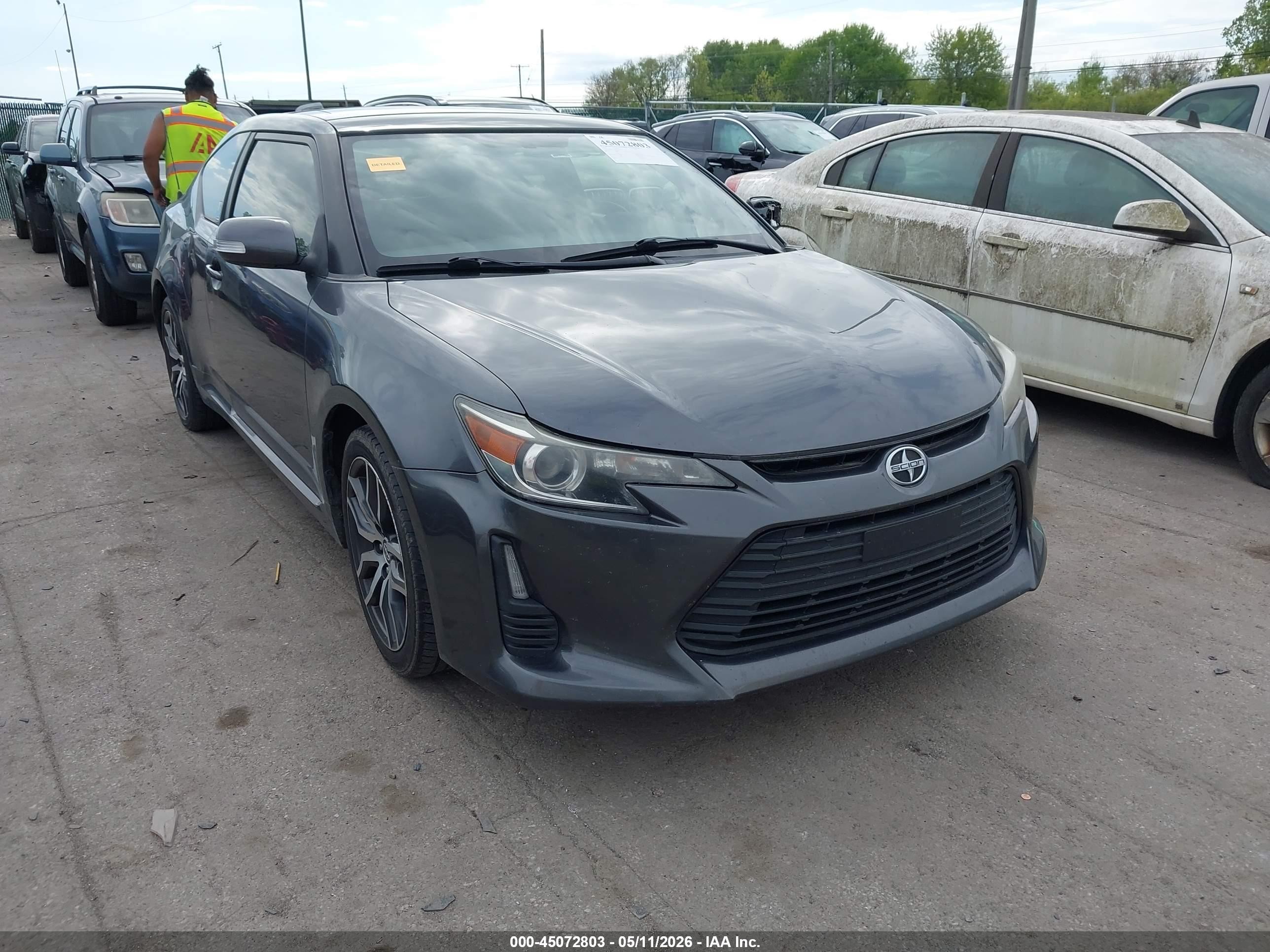 2015 Scion tC, VIN JTKJF5C71F3095273 — Side