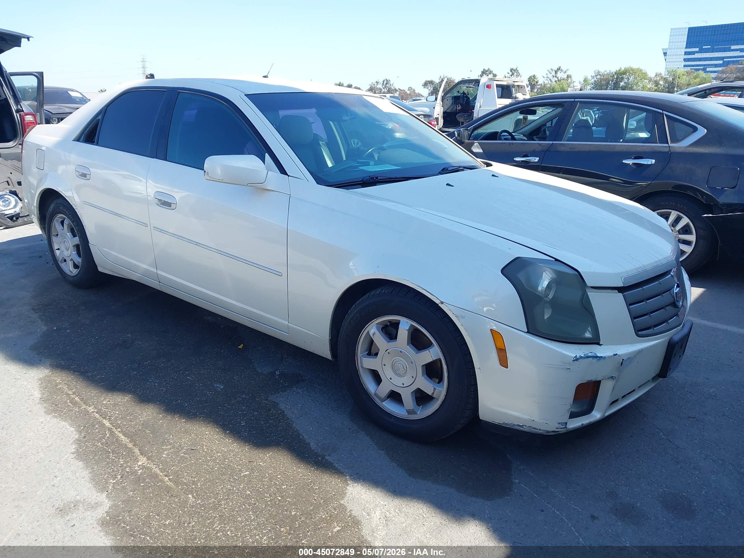 2004 Cadillac CTS, VIN 1G6DM577940173109 — Front end
