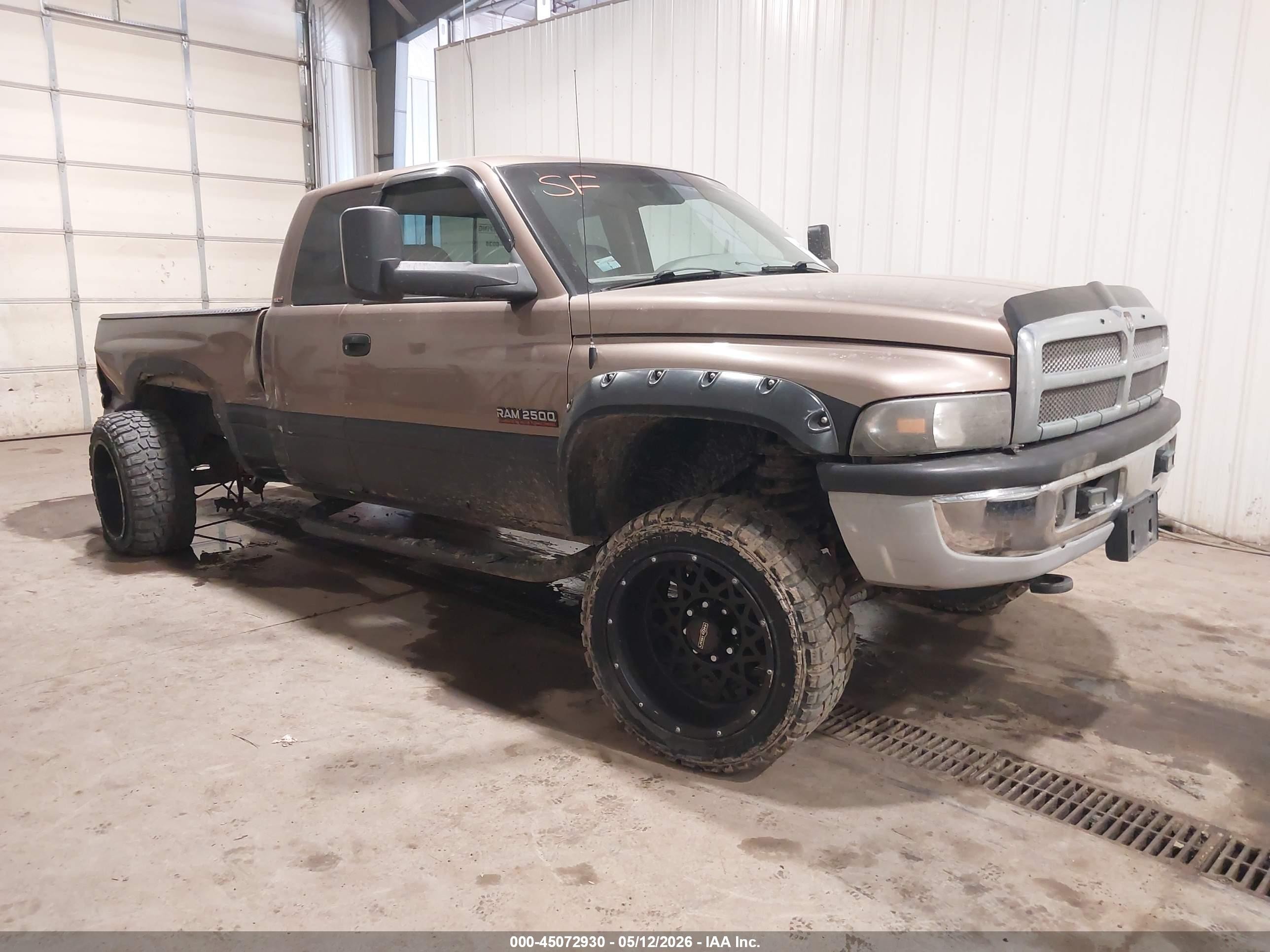 2000 Dodge 2500, VIN 1B7KF236XYJ127704 — Side