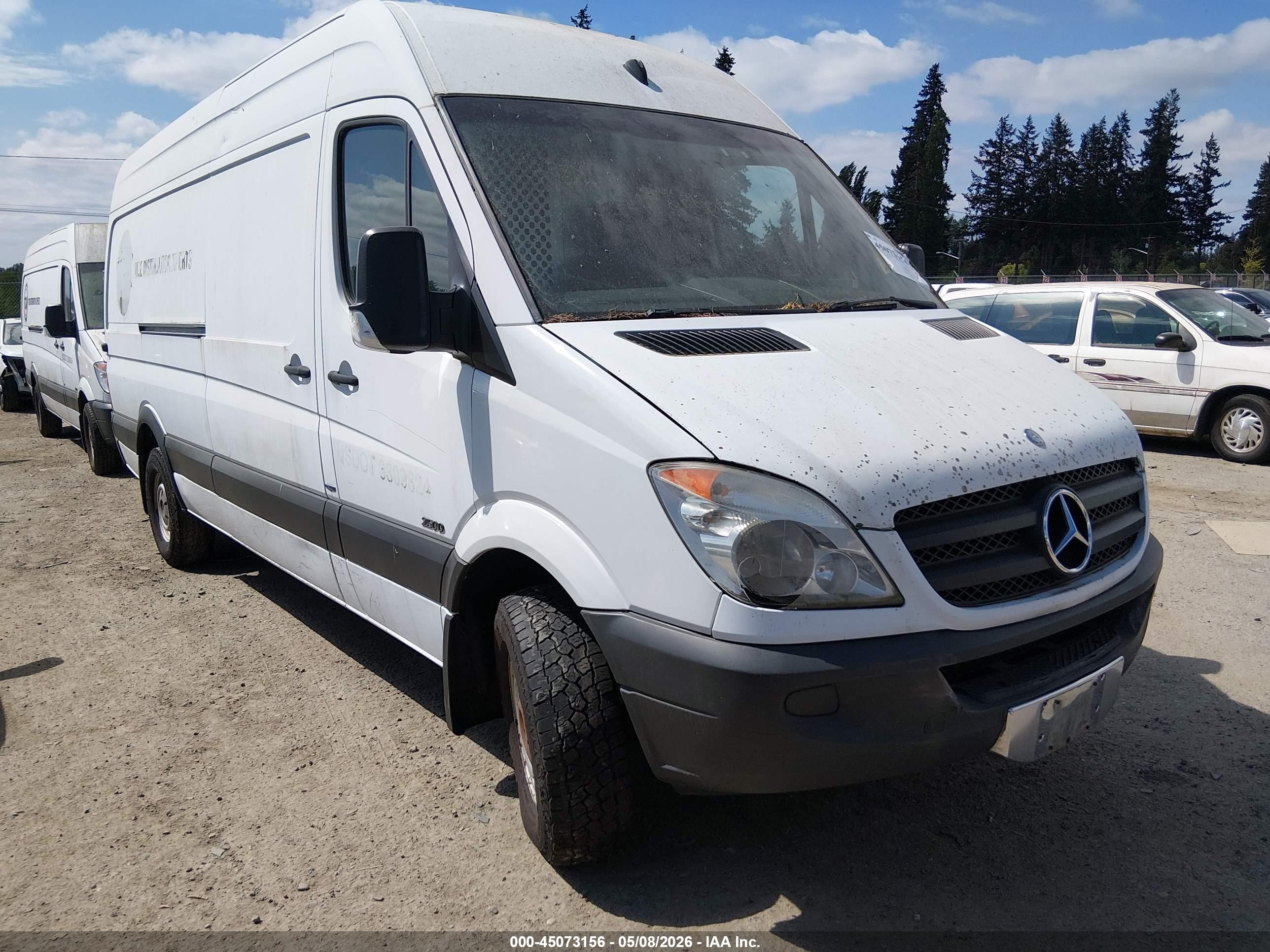 2013 Mercedes-Benz Sprinter Cargo, VIN WD3PE8CC9D5768101 — Front end