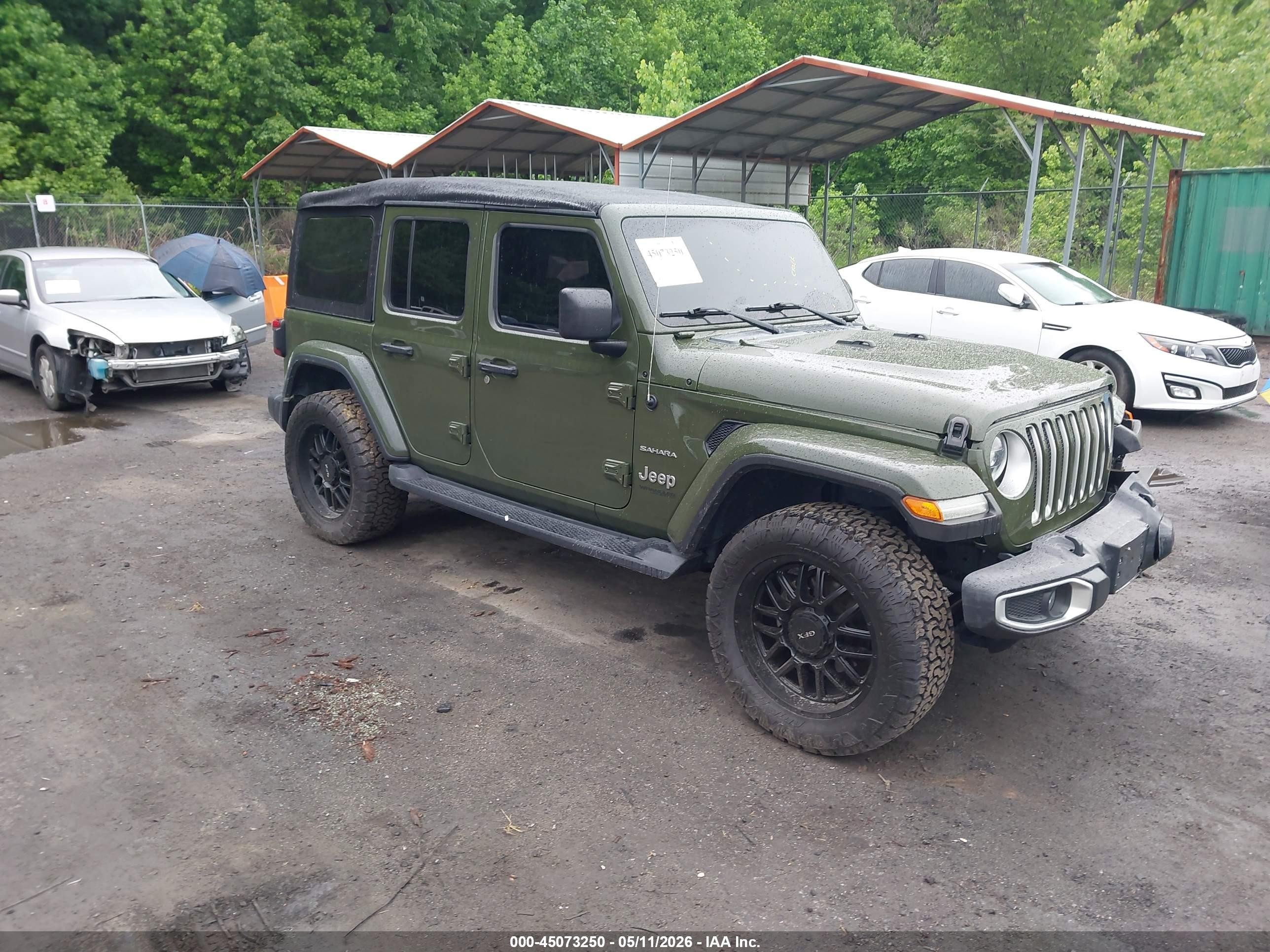 2021 Jeep Wrangler Unlimited Sahara, VIN 1C4HJXEN5MW535468 — Front end