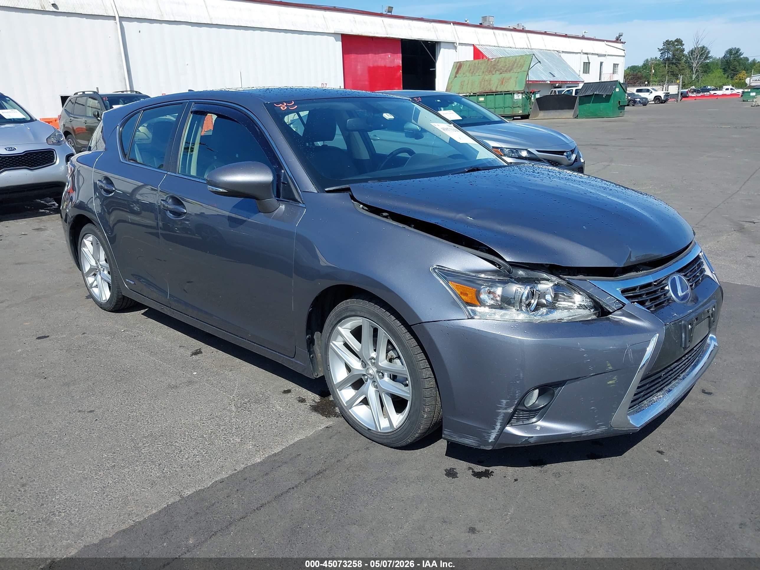2016 Lexus CT 200h, VIN JTHKD5BHXG2258939 — Front end