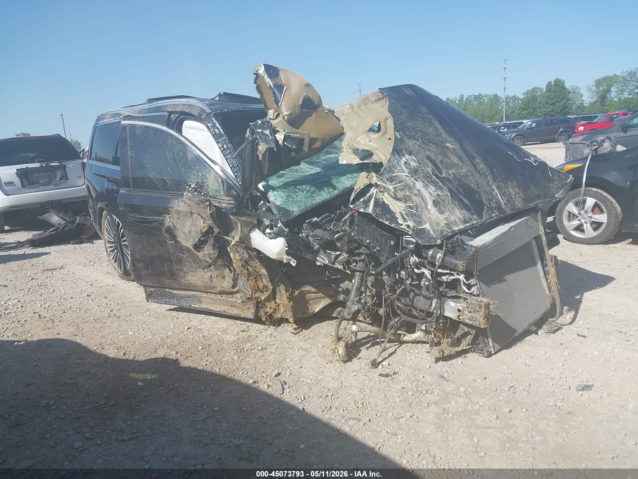 2023 Lincoln Aviator Black Label, VIN 5LM5J9XC8PGL00211 — Rollover