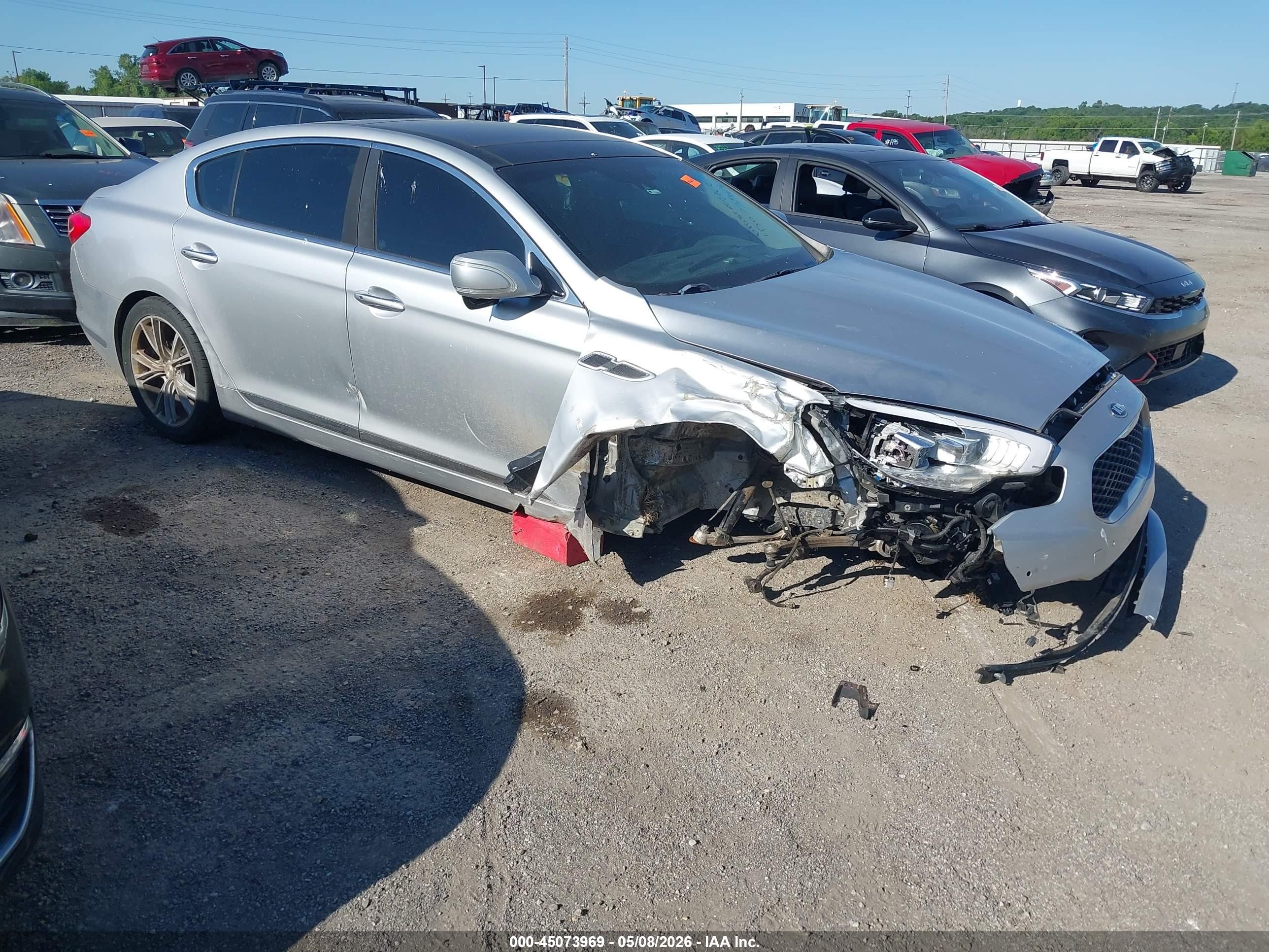 2015 Kia K900 Luxury, VIN KNALW4D45F6018643 — Front end