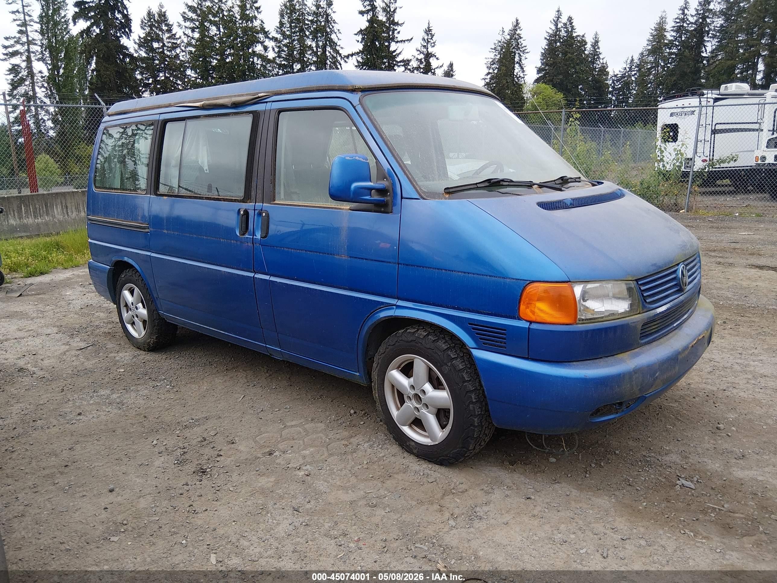 2001 Volkswagen EuroVan MV, VIN WV2NB47001H040001 — Normal wear