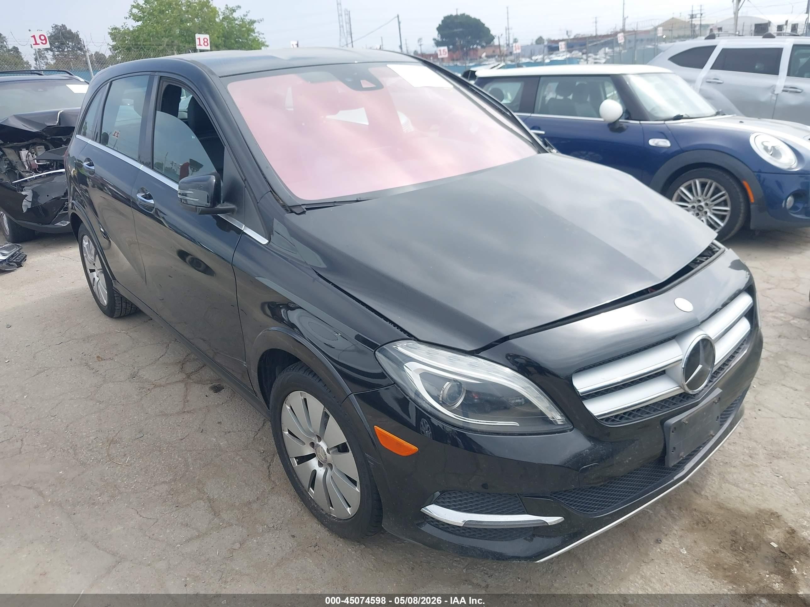 2015 Mercedes-Benz B Electric Drive, VIN WDDVP9AB1FJ006470 — Бок