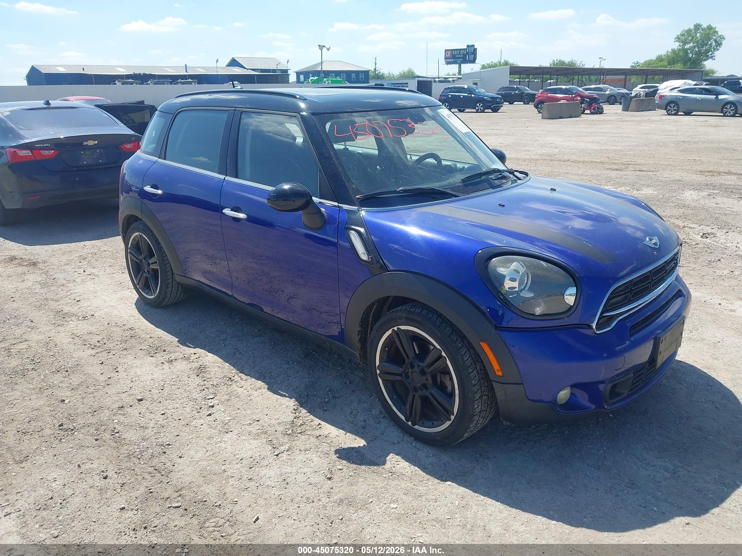 2015 MINI Countryman S, VIN WMWZC3C5XFWT05077 — Front end