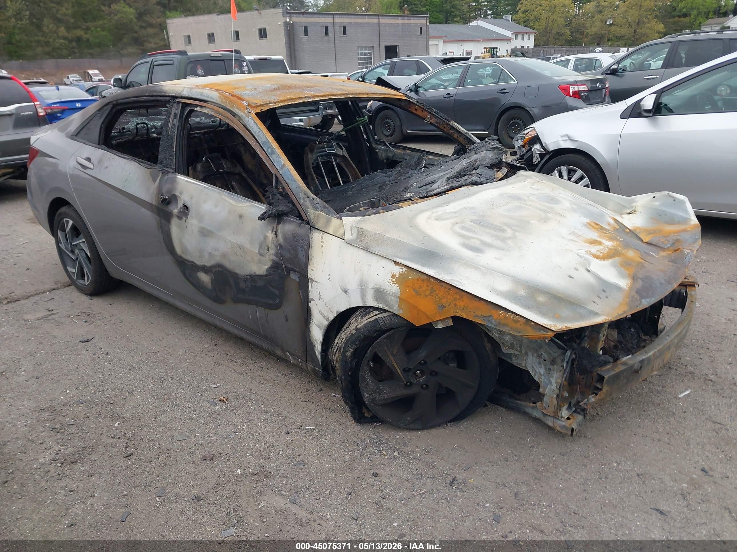 2025 Hyundai Elantra SEL Sport, VIN KMHLM4DG0SU905507 — Burn