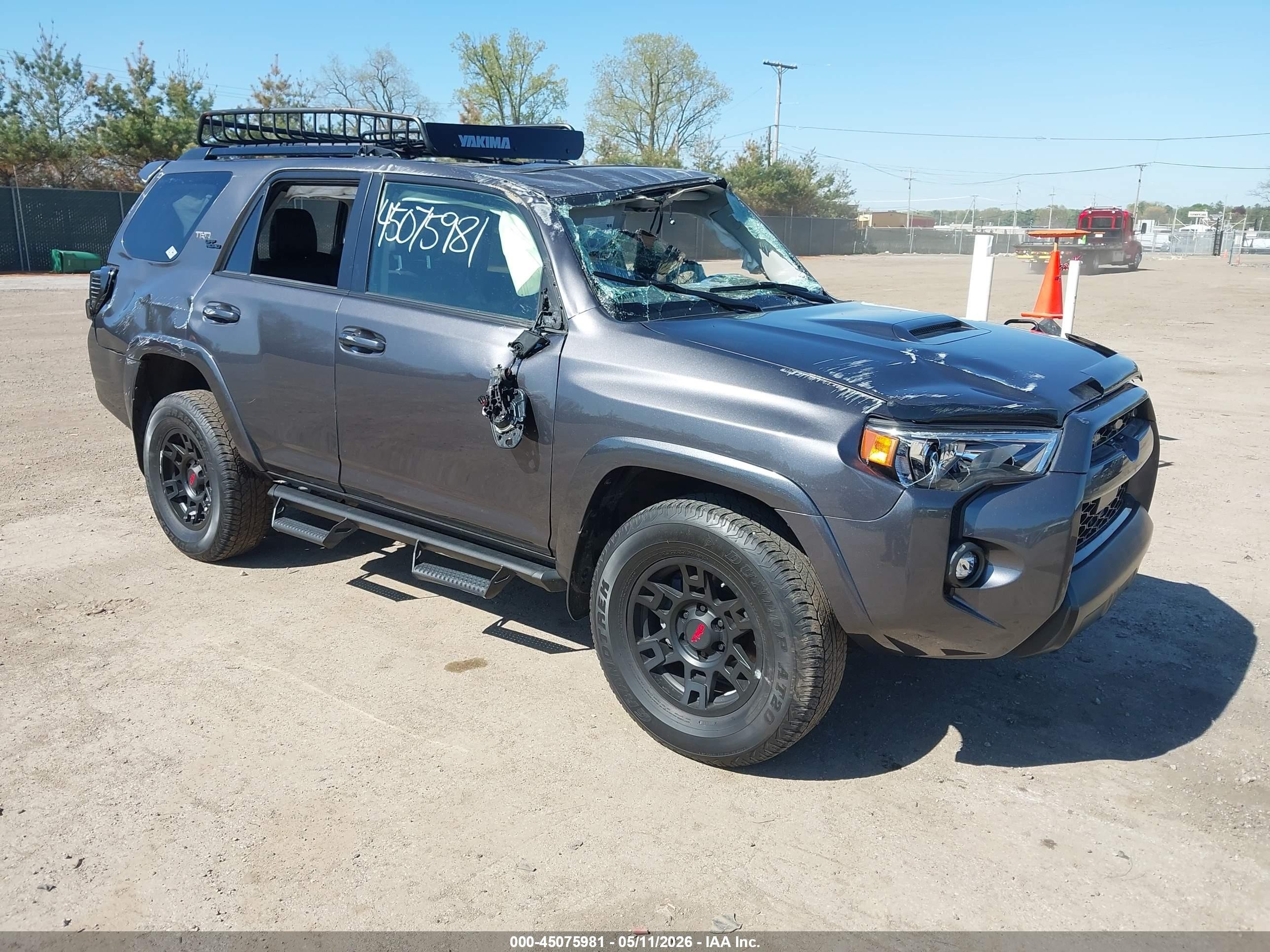2021 Toyota 4Runner TRD Off Road Premium, VIN JTERU5JR1M5961538 — Rollover