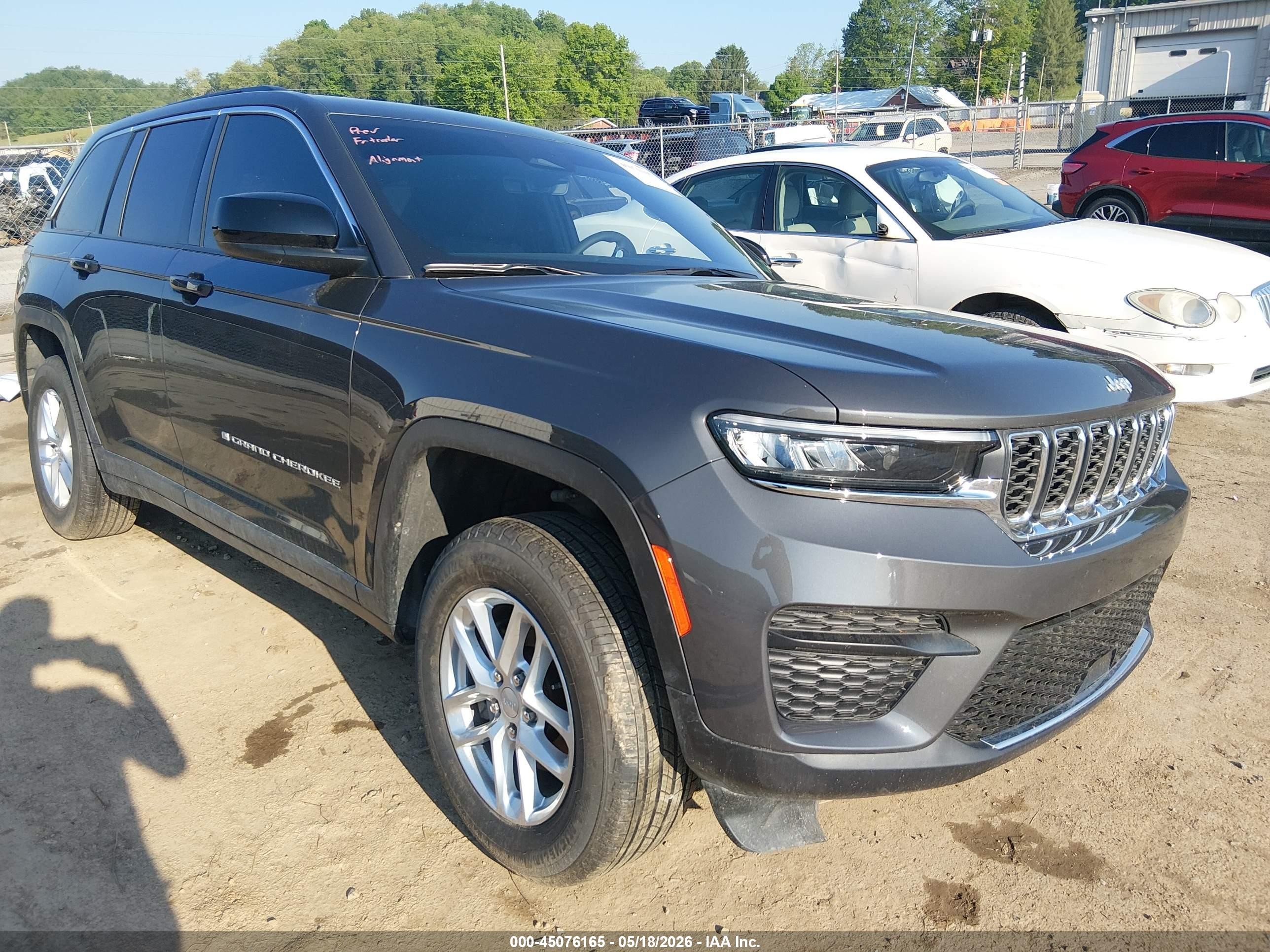 2025 Jeep Grand Cherokee Altitude, VIN 1C4RJHAG7SC282878 — Side