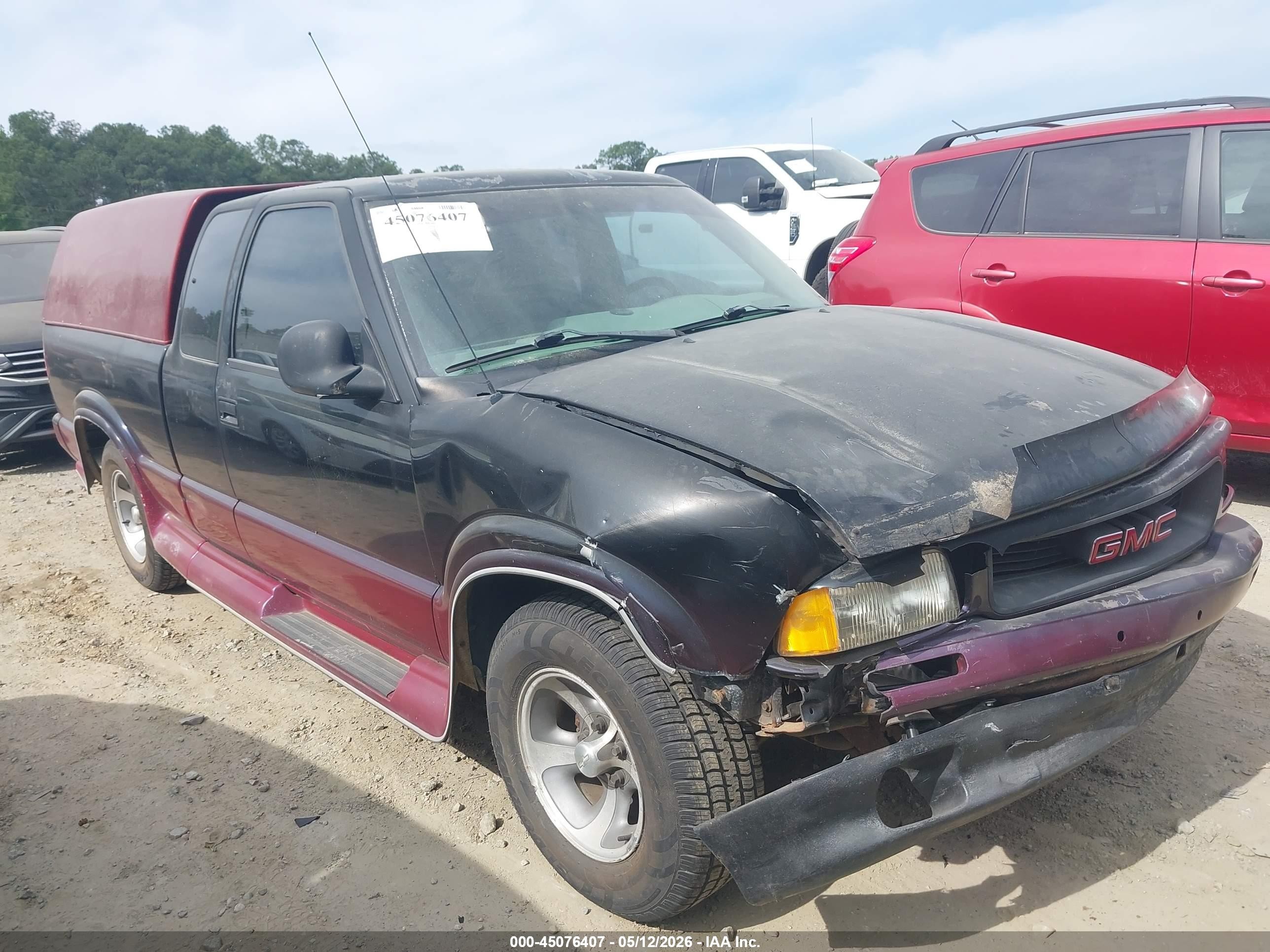 1995 GMC Sonoma SLS, VIN 1GTCS194XS8519189 — Перед