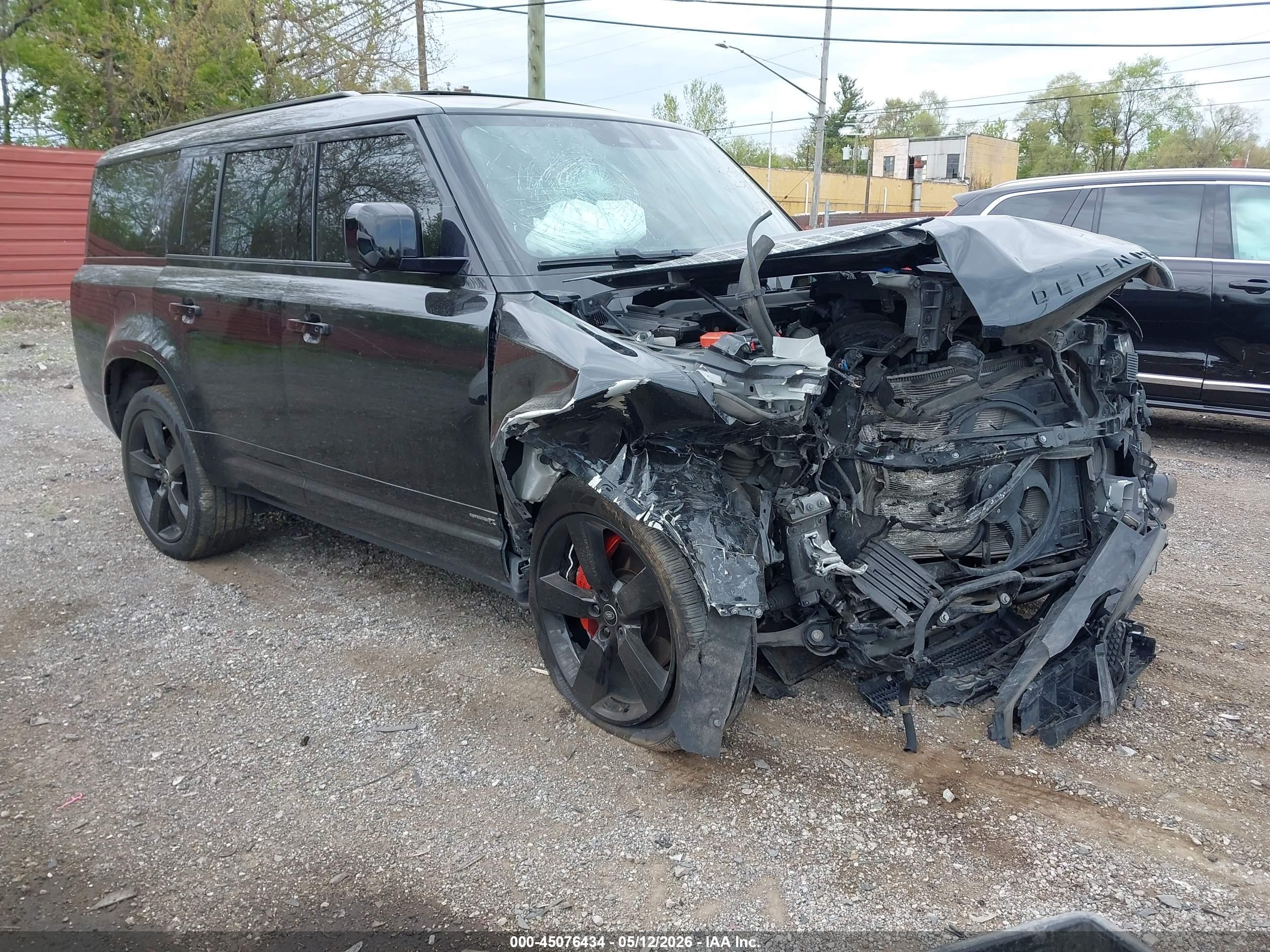 2023 Land Rover Defender X, VIN SALEXFEU6P2149794 — Front end
