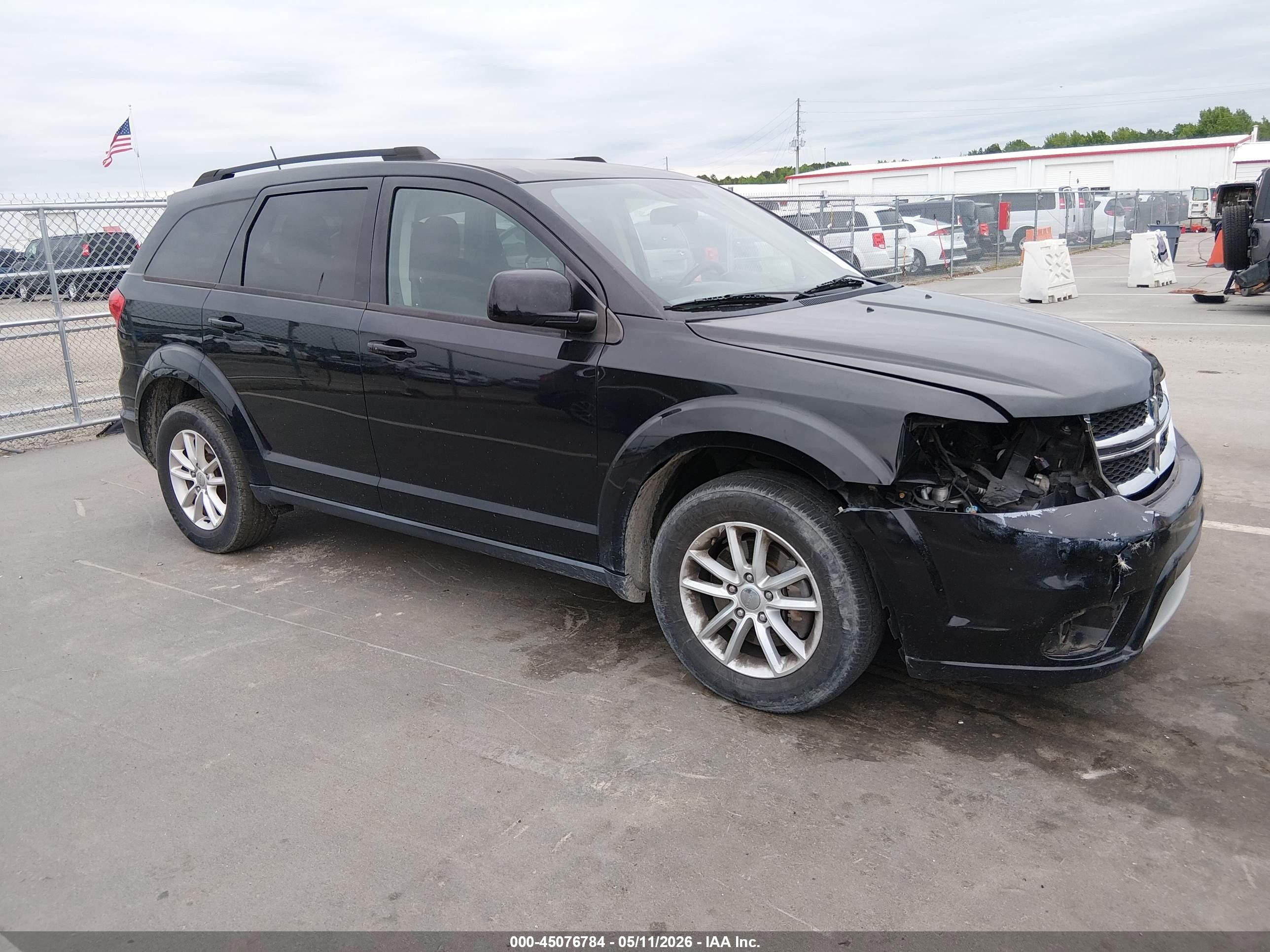 2016 Dodge Journey SXT, VIN 3C4PDCBGXGT126409 — Front end