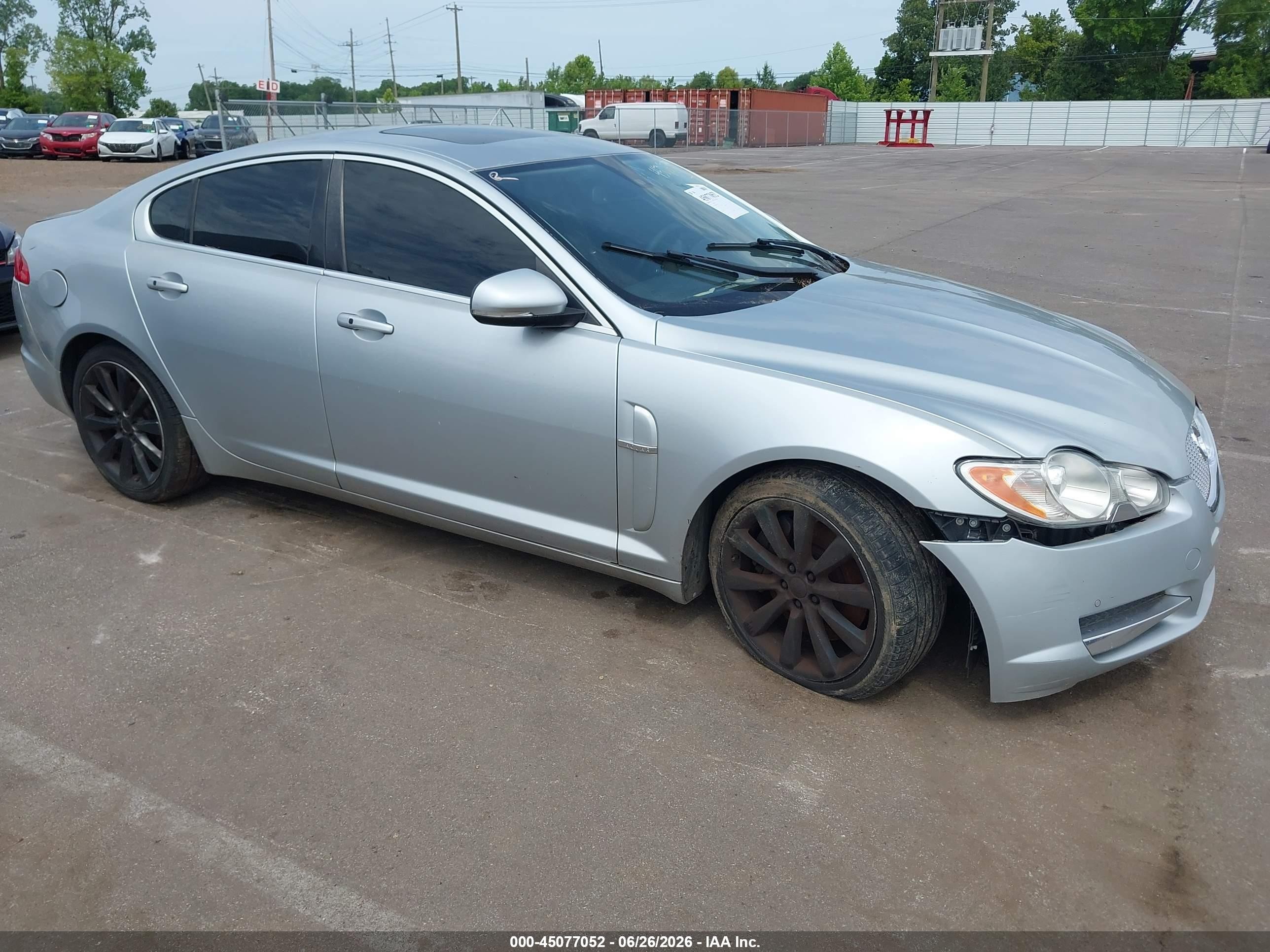 2010 Jaguar XF Premium Luxury, VIN SAJWA0GB0ALR53212 — Normal wear
