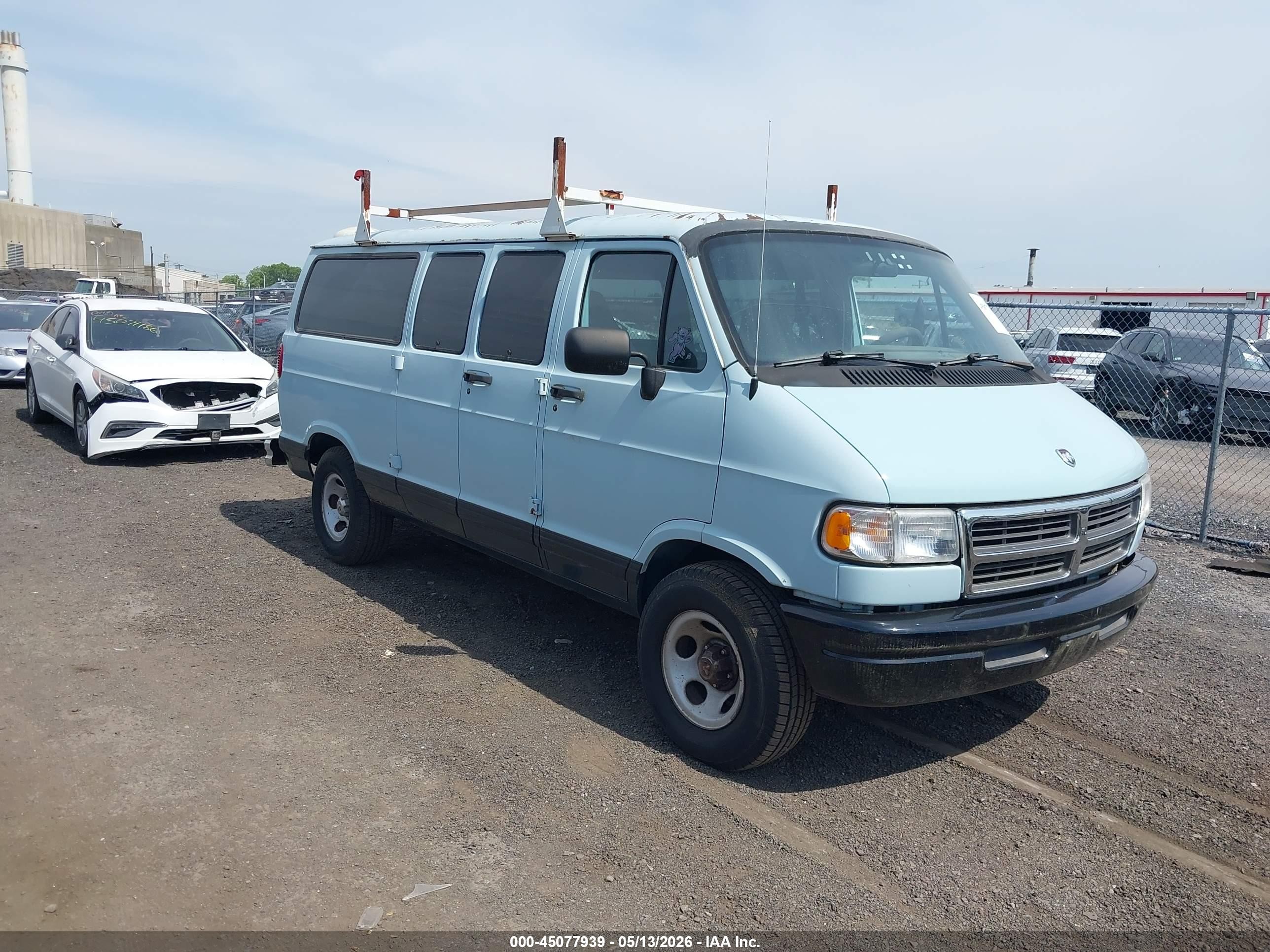 1997 Dodge Passenger, VIN 2B4HB25YXVK518417 — Normal wear