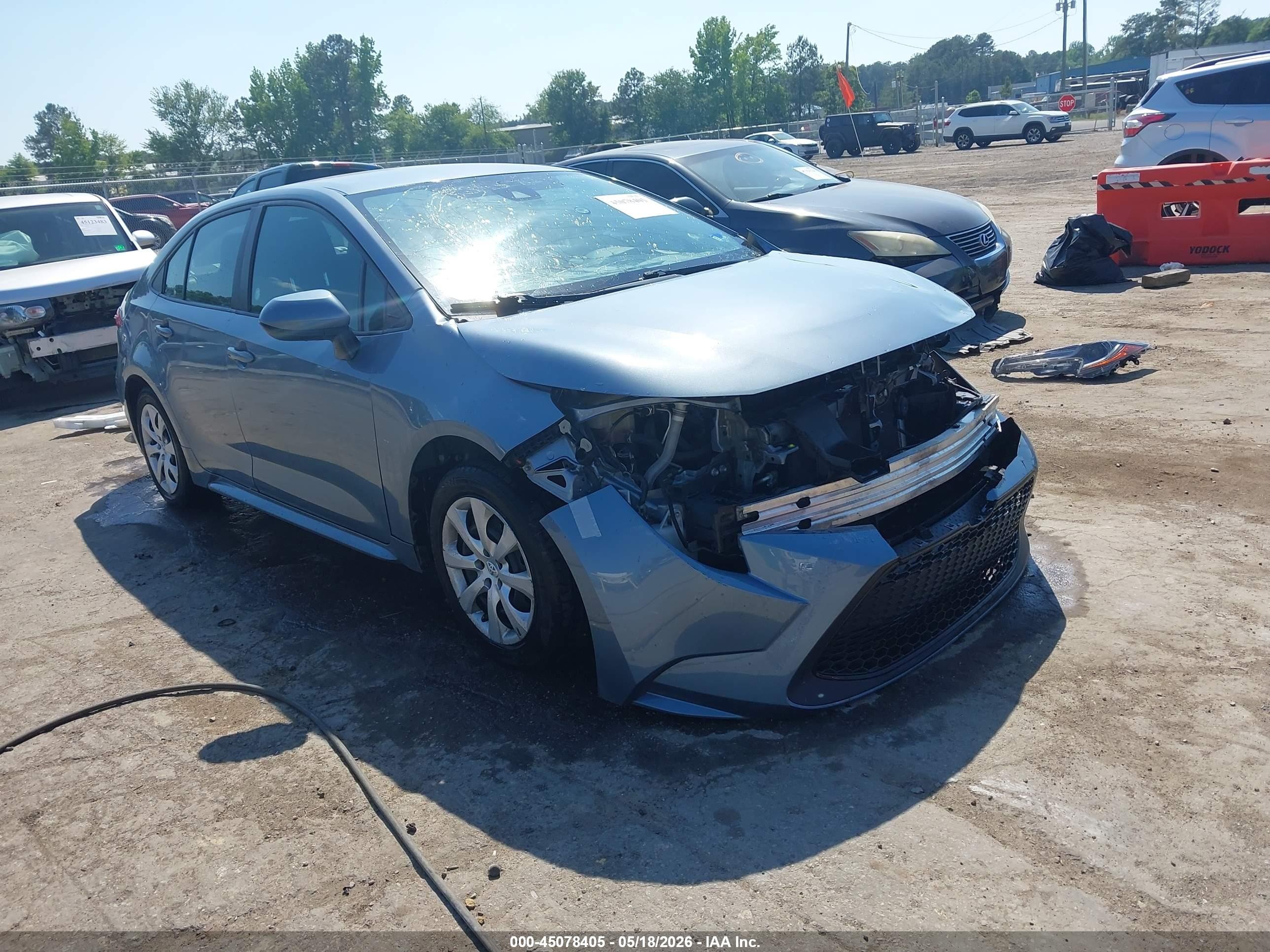 2021 Toyota Corolla LE, VIN 5YFEPMAE4MP222250 — Front end