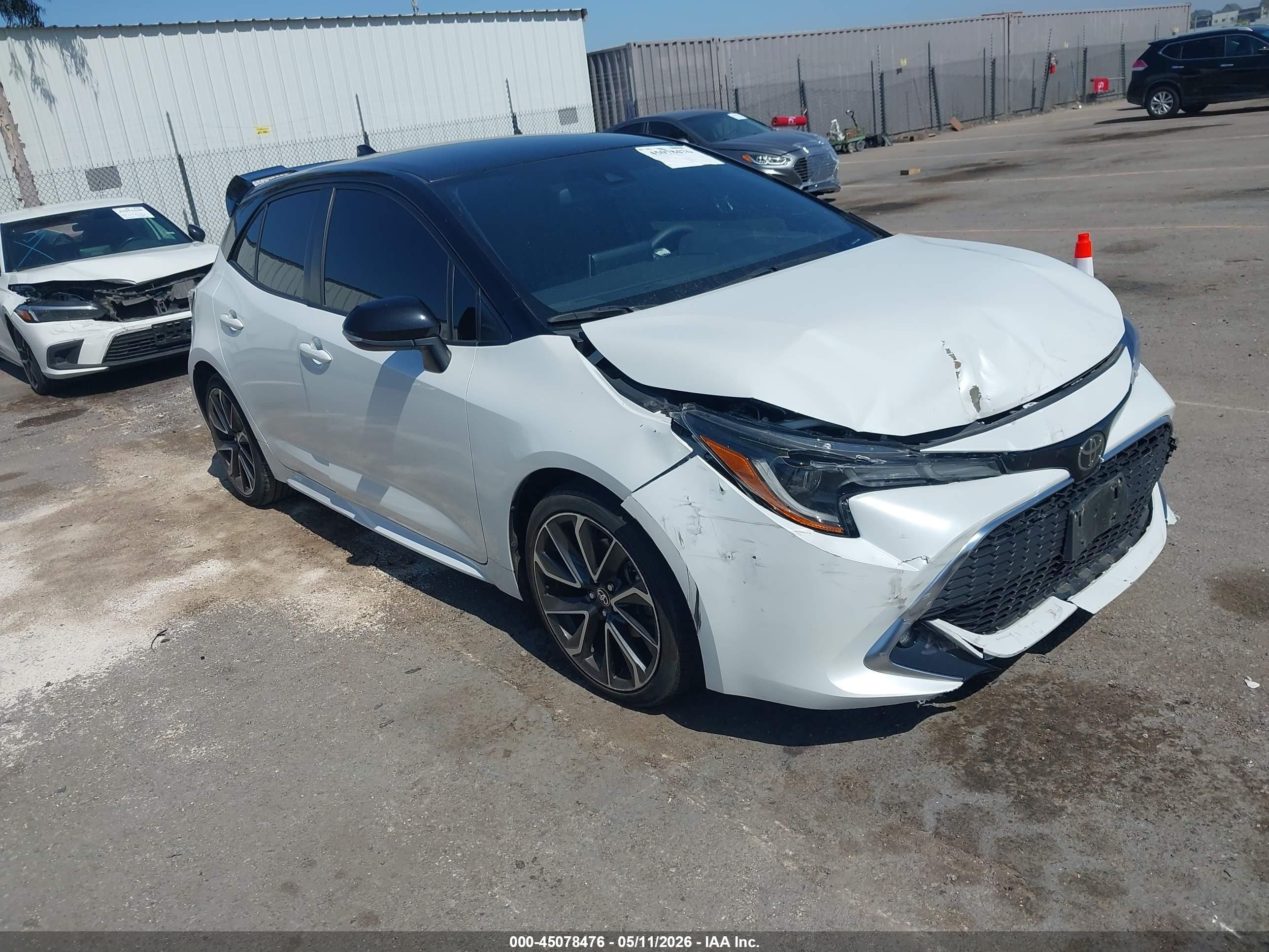 2022 Toyota Corolla XSE, VIN JTNC4MBE2N3174980 — Front end