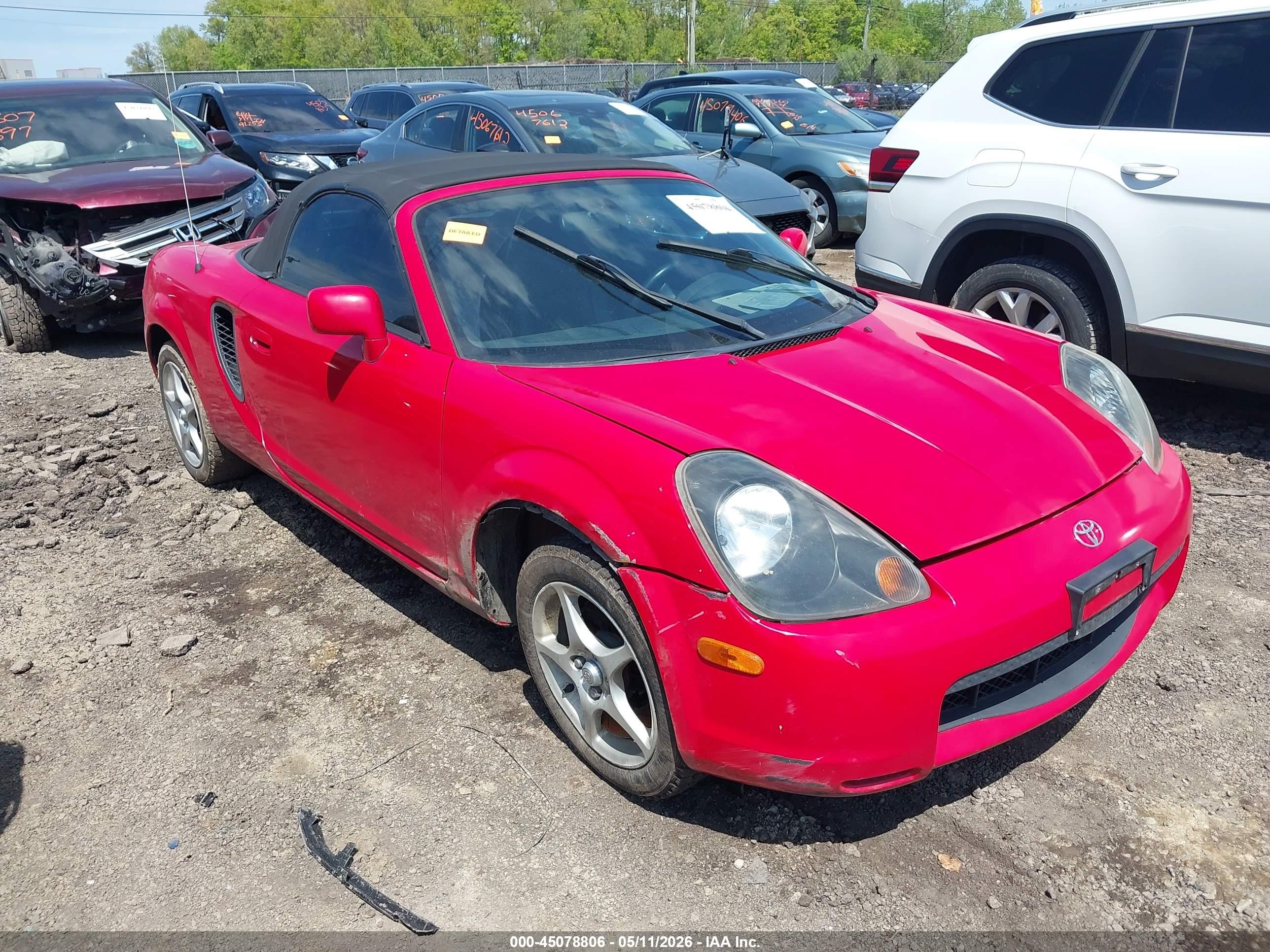 2001 Toyota MR2, VIN JTDFR320010029059 — Front end